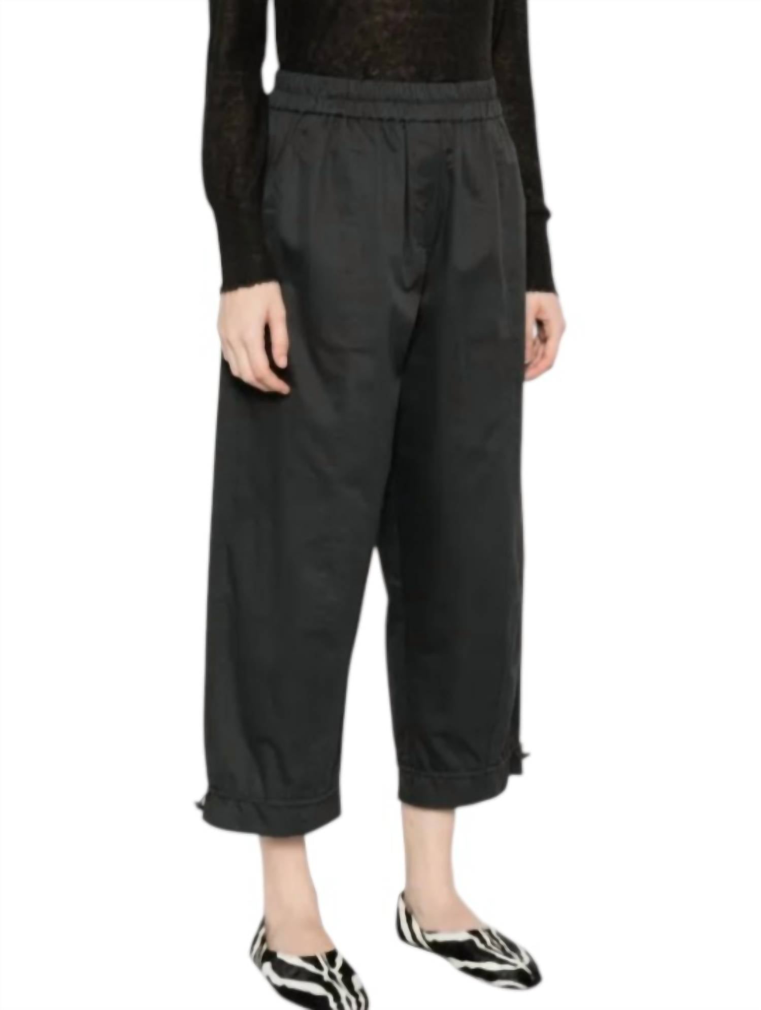 Psophia Lightweight Cropped Trouser in black - women's pants