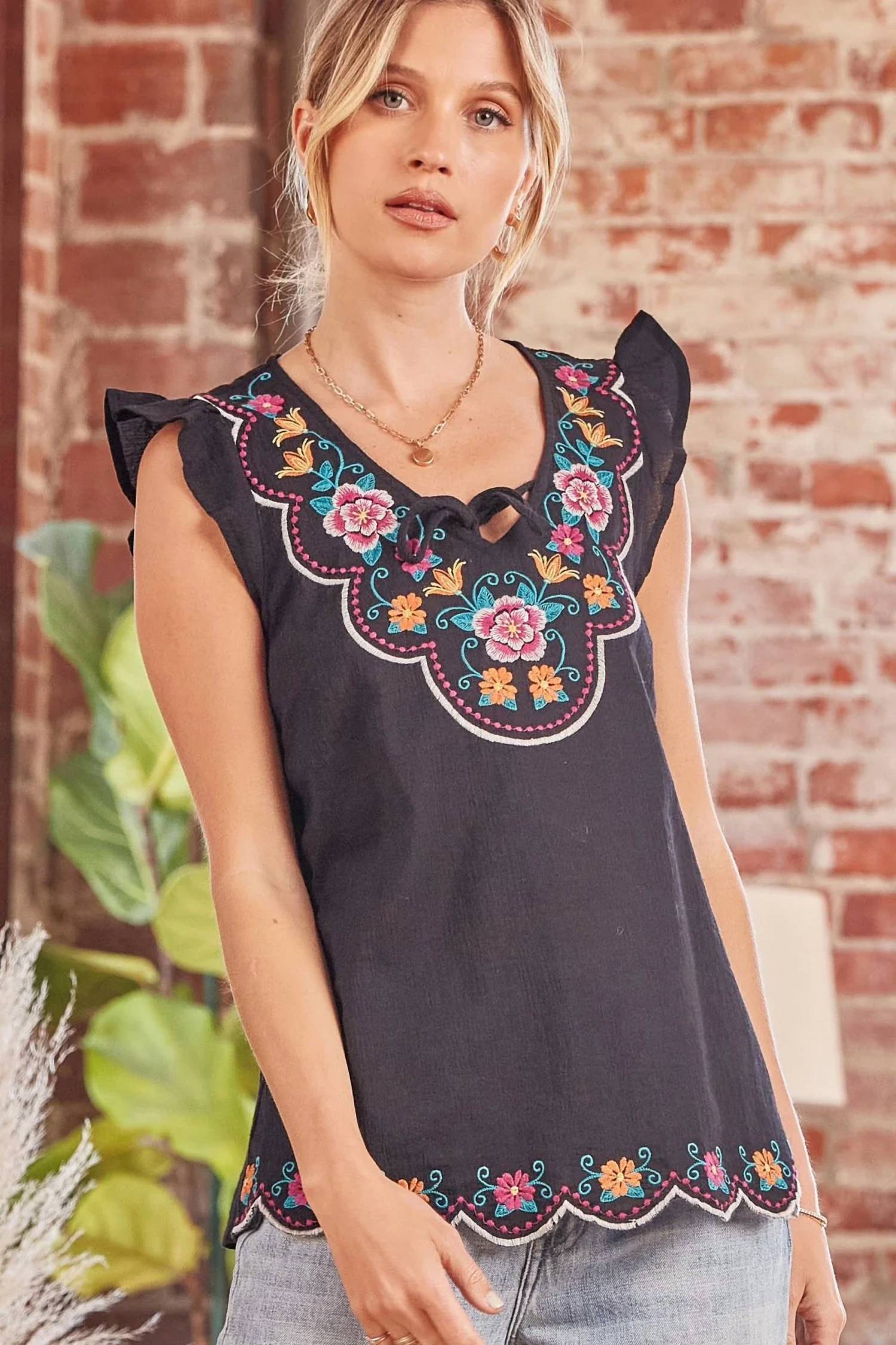 Andree By Unit - Floral Embroidered Scalloped Top