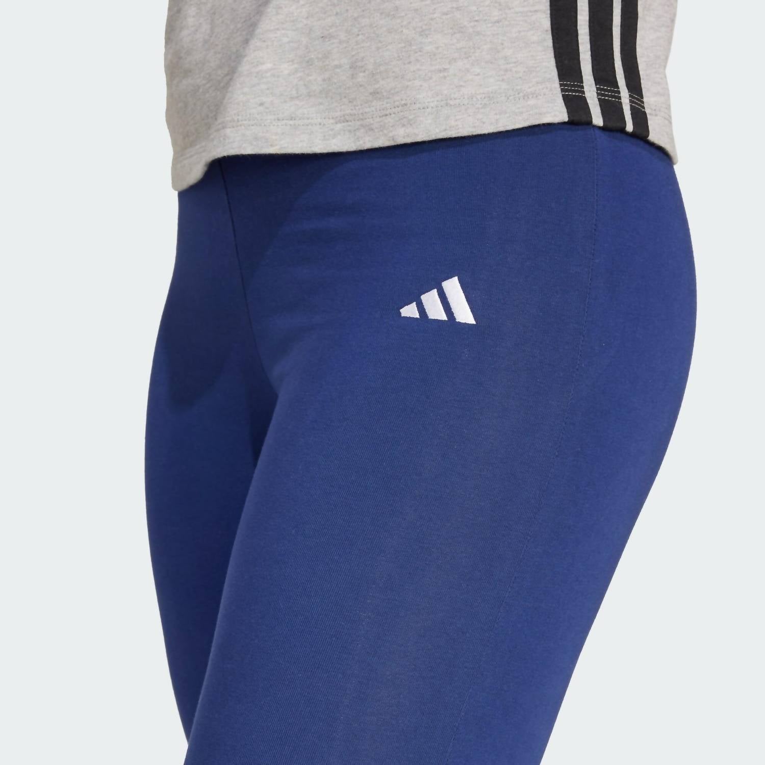 Adidas - Essentials Small Logo Flared Leggings