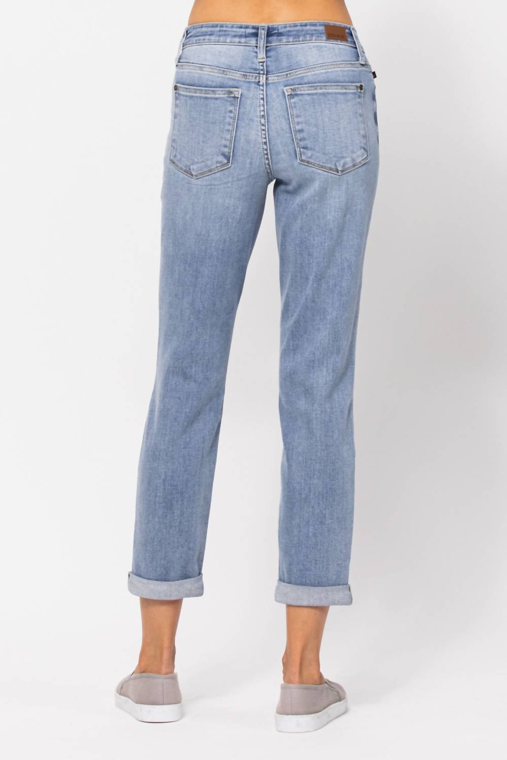 Judy Blue - Core Mid Rise Bleach Wash Boyfriend Jeans