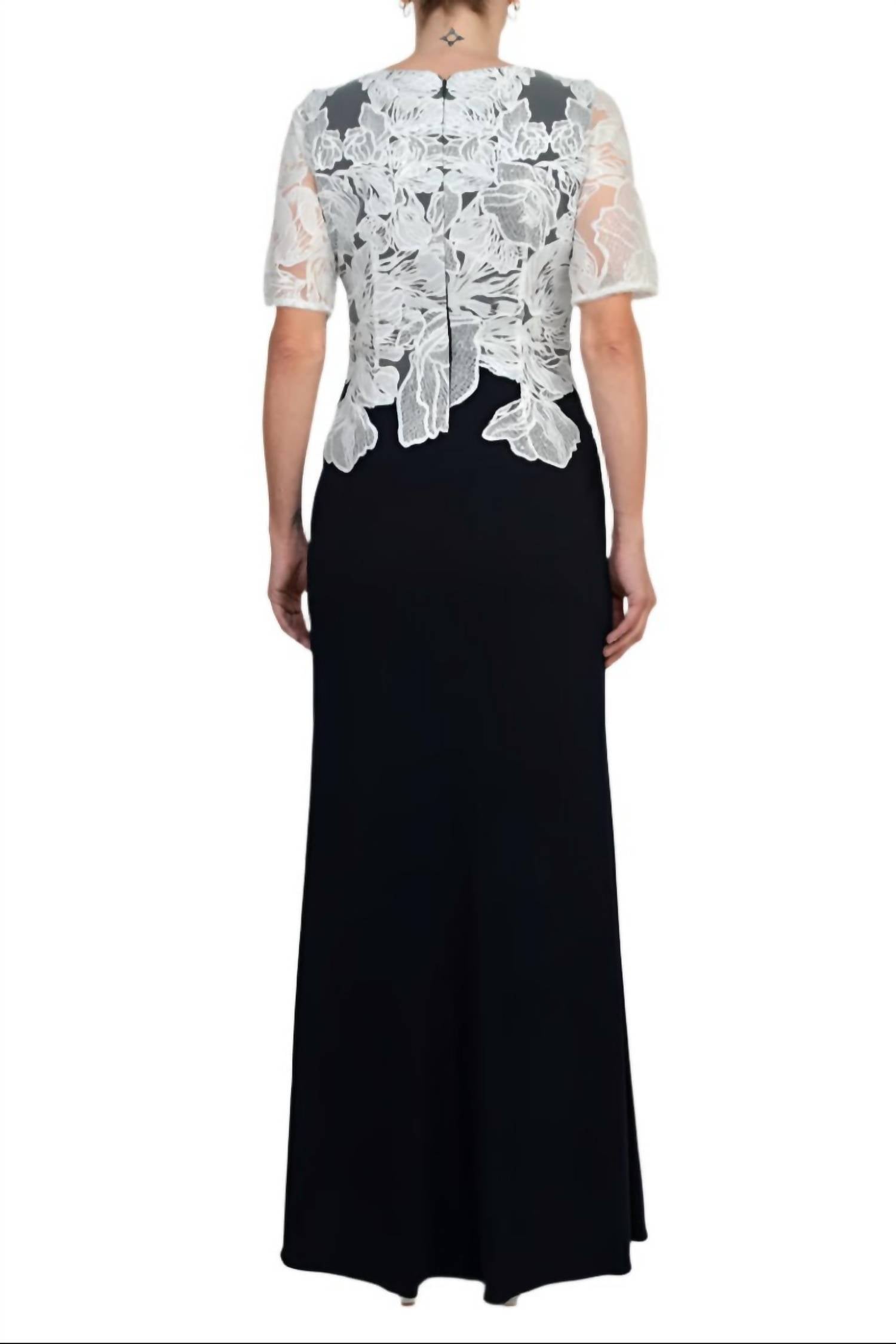 Adrianna Papell - V-neck Short Sleeve Embroidered Crepe Dress