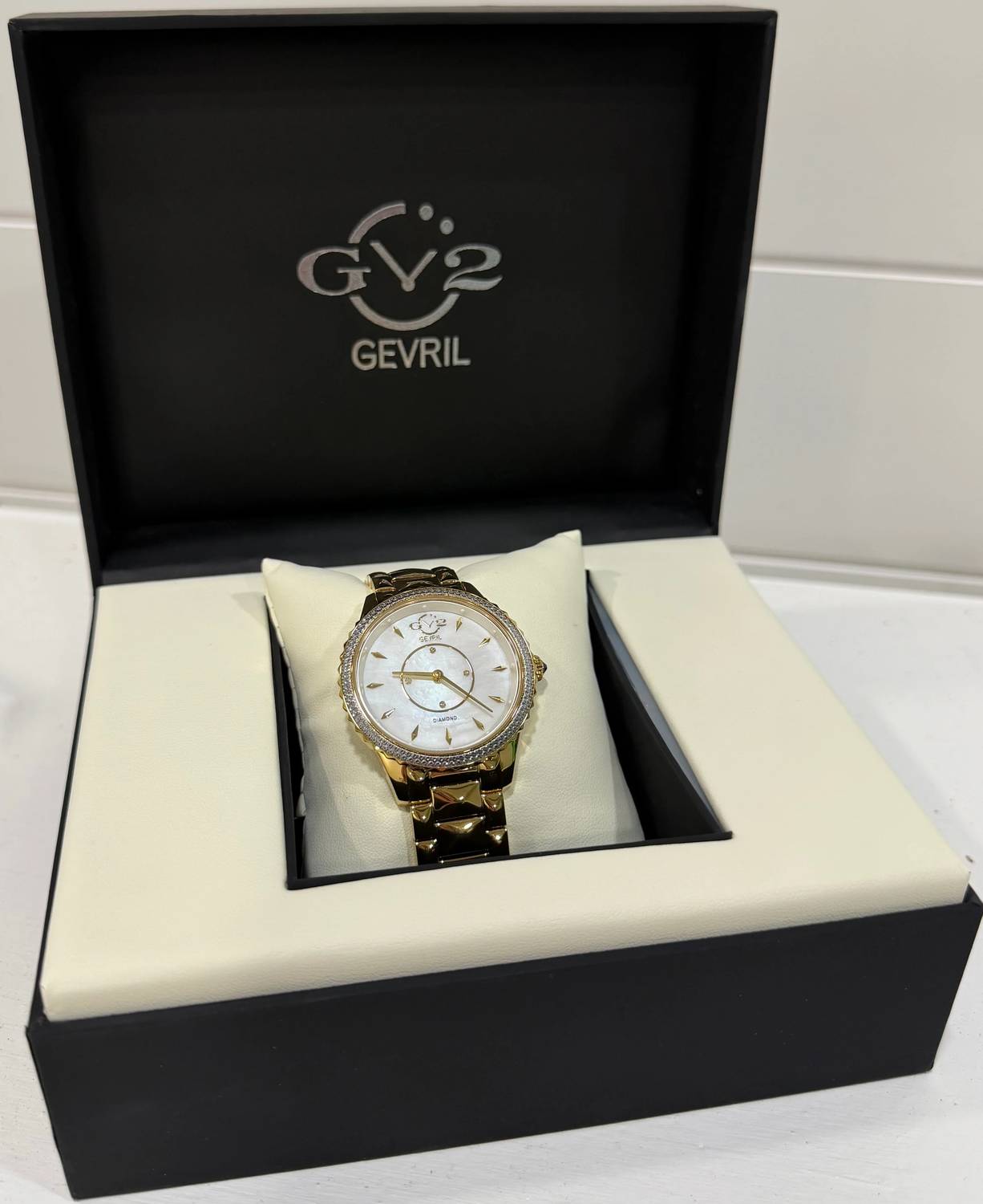 Gevril - Women's Gv2 Siena Swiss Quartz Ion Plating Bracelet Watch - 38mm