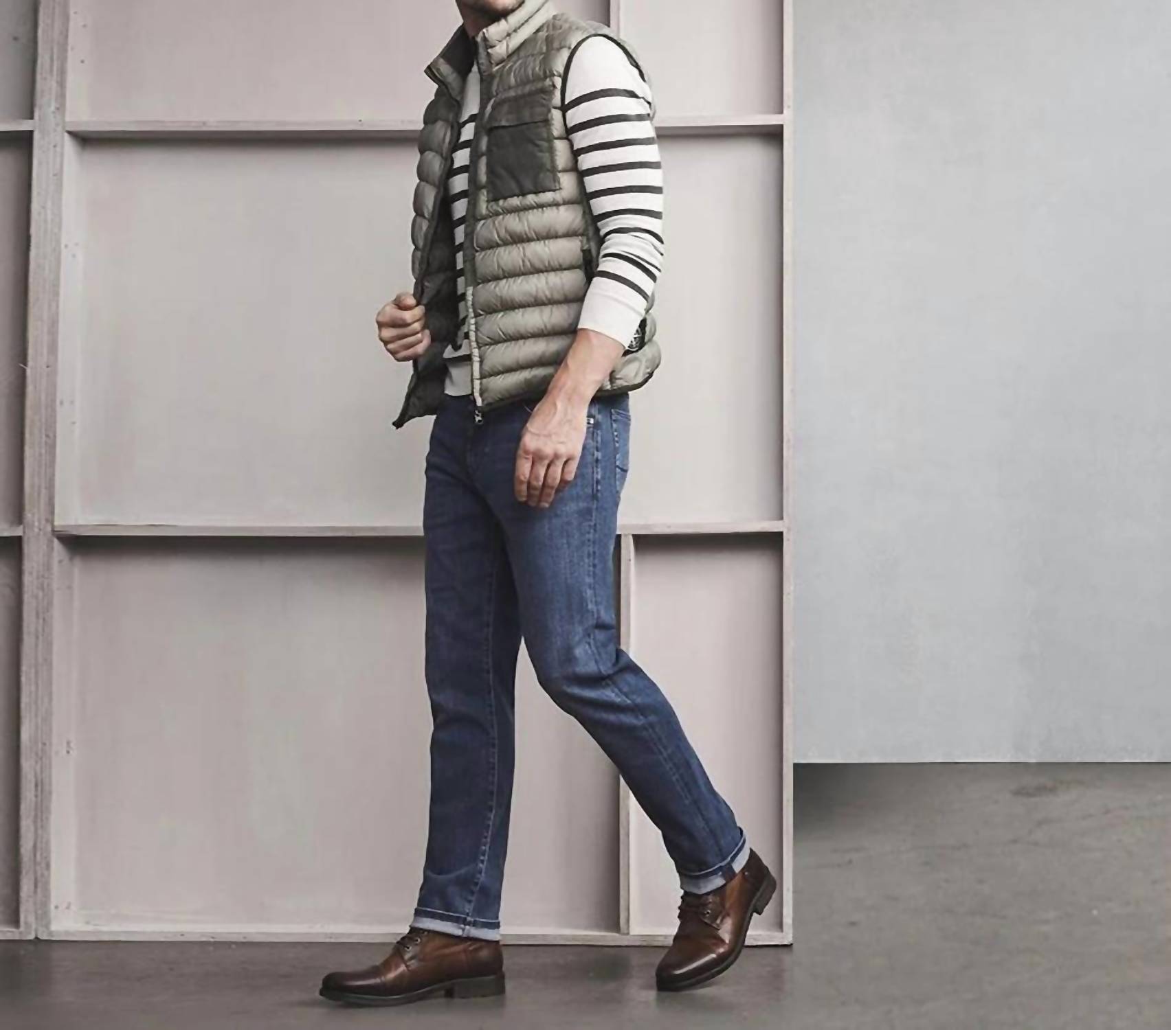 34 Heritage - Courage Straight Leg Jean