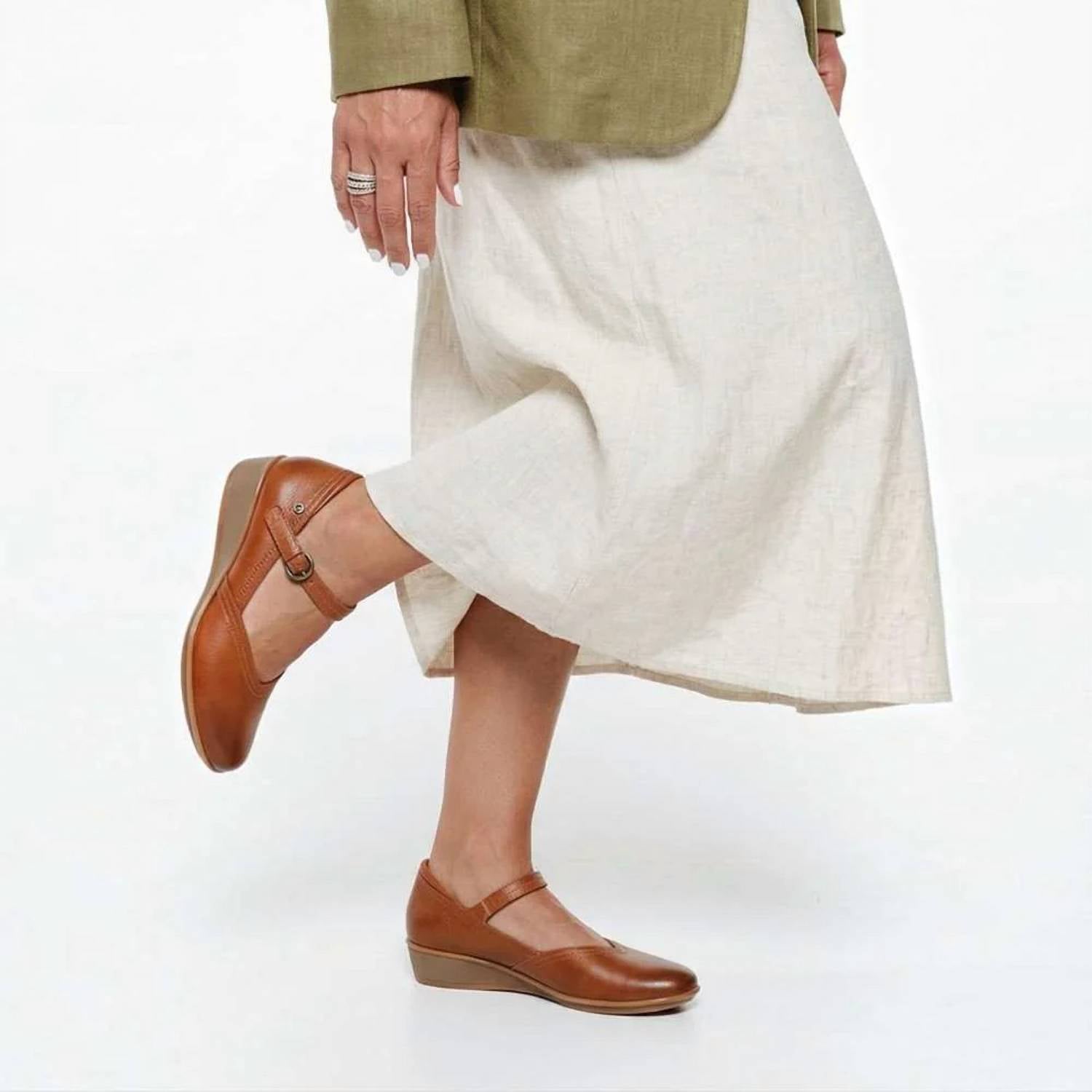 Revere - Women's Narita Mary-jane Flats
