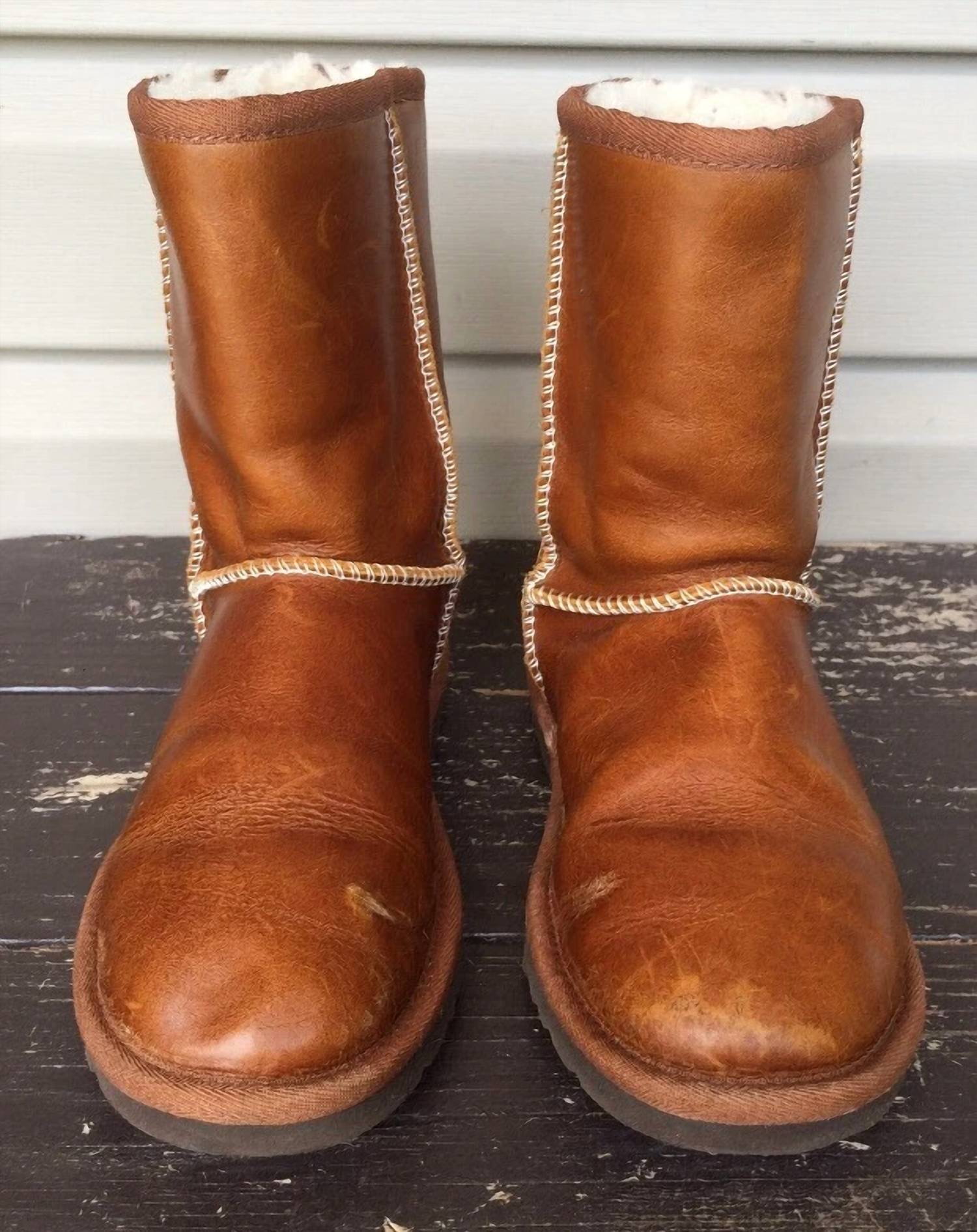 Ugg - Women's Classic Short Leather Boots
