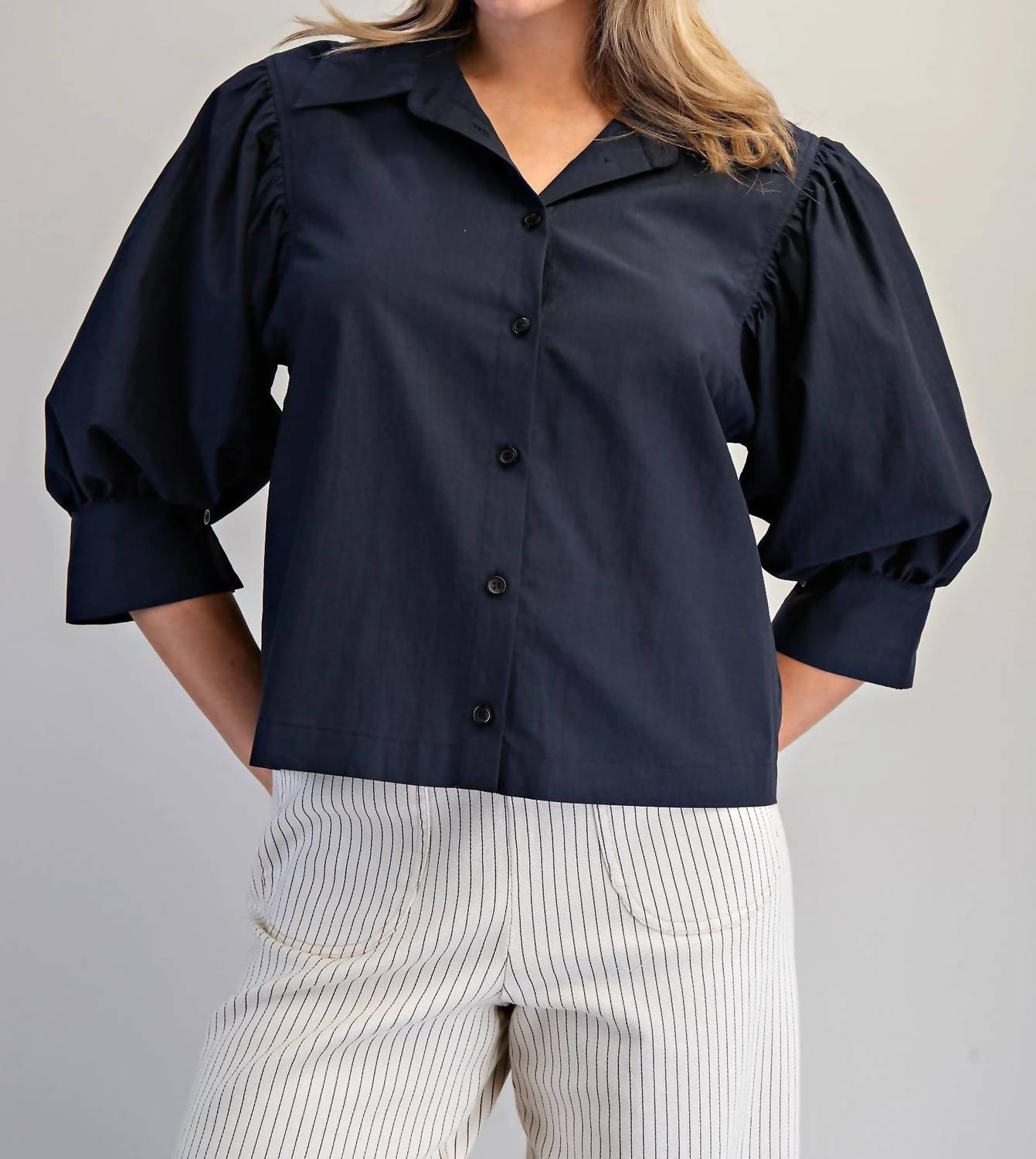 Ee:Some - Solid Puff Sleeve Button Down Blouse