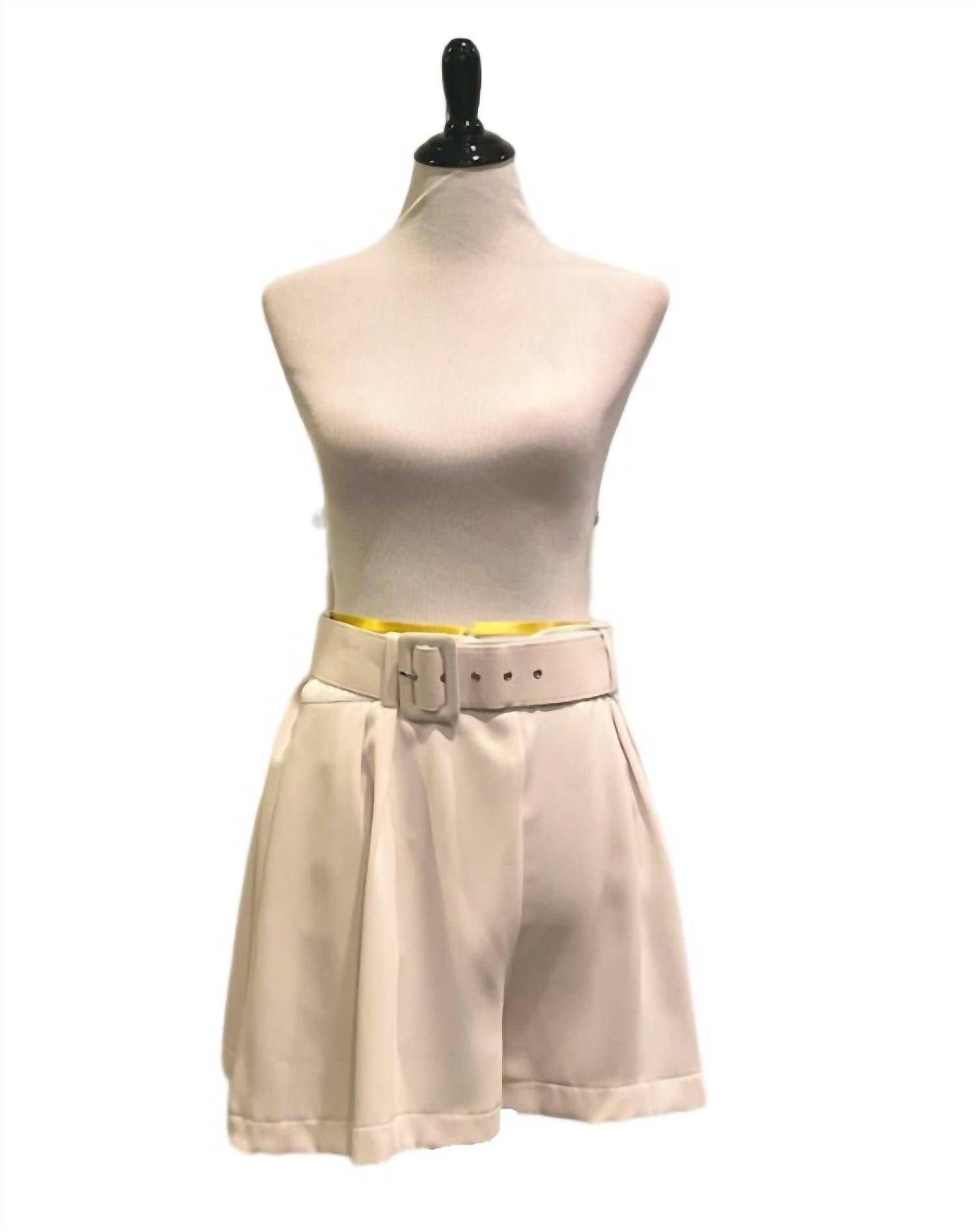 HIGH WAIST SHORTS