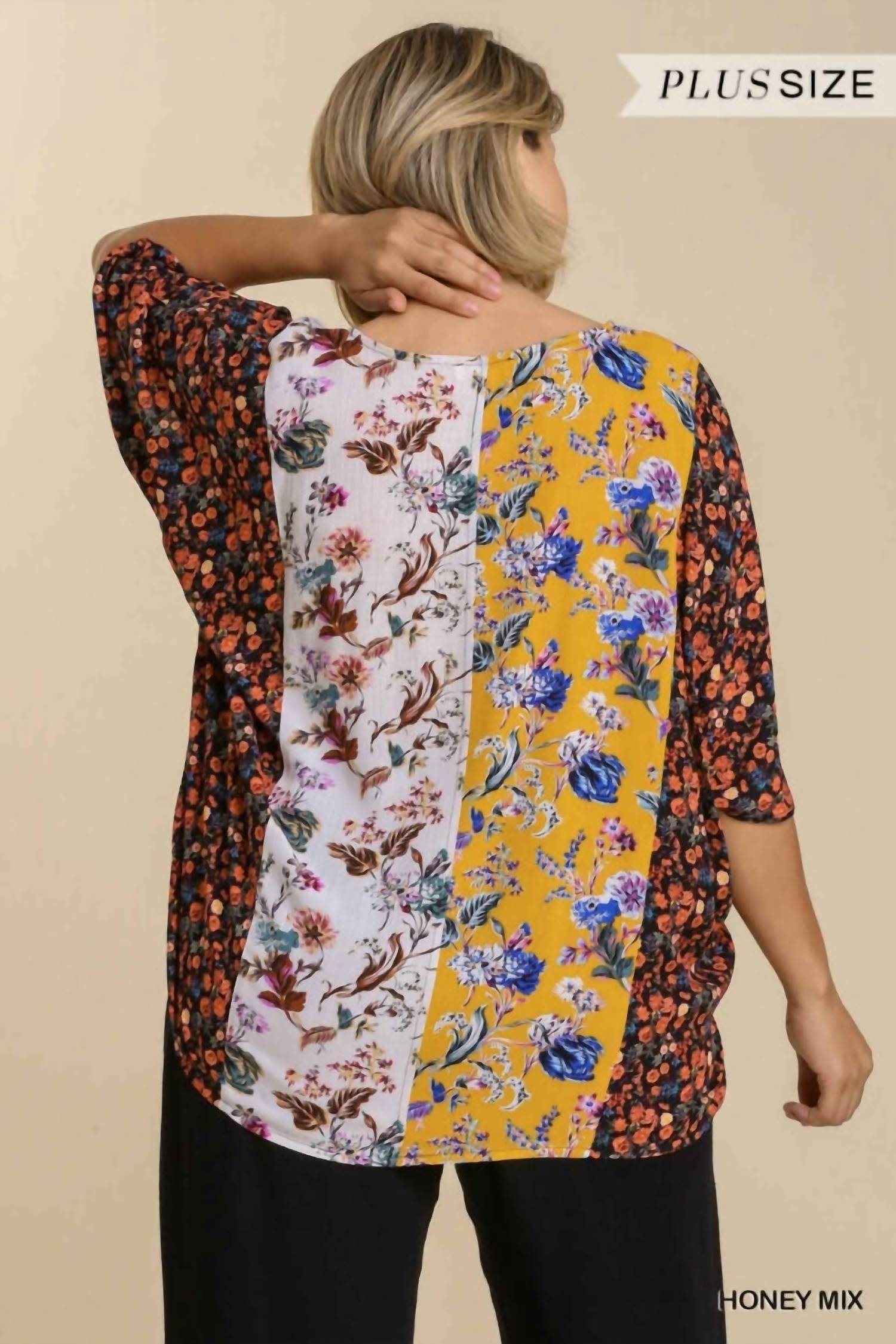 Umgee - Mixed Floral Print Top - Plus