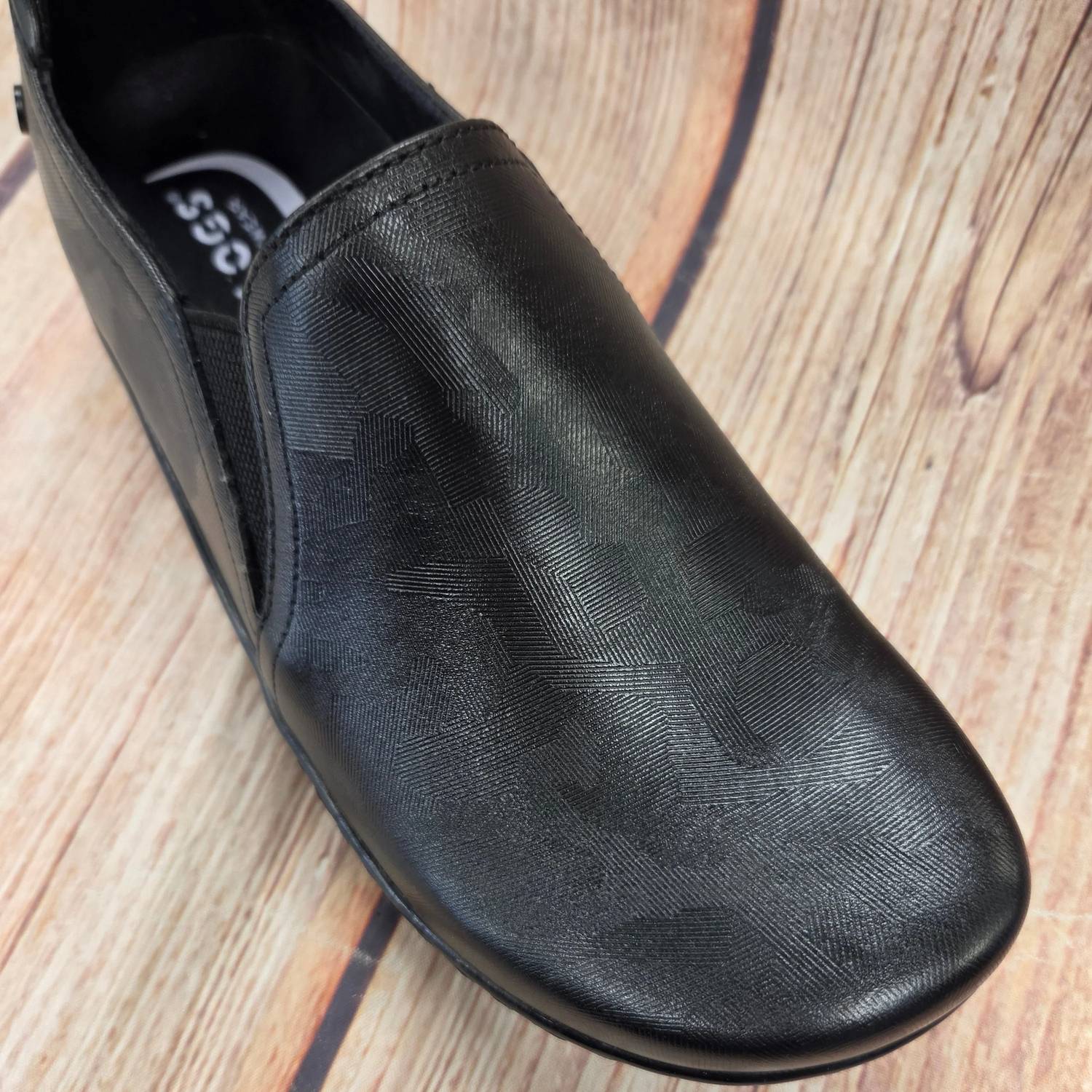 Klogs Footwear - Women's Moxy Leather Clog