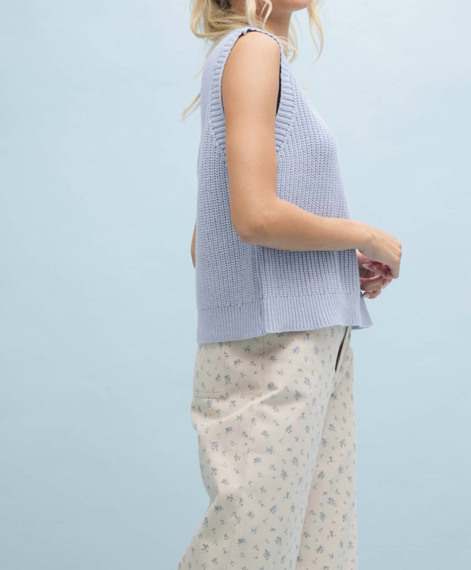 Wishlist - Laila Sleeveless Knit Top