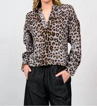 Ivy Jane - V-neck Gauze Popover Blouse