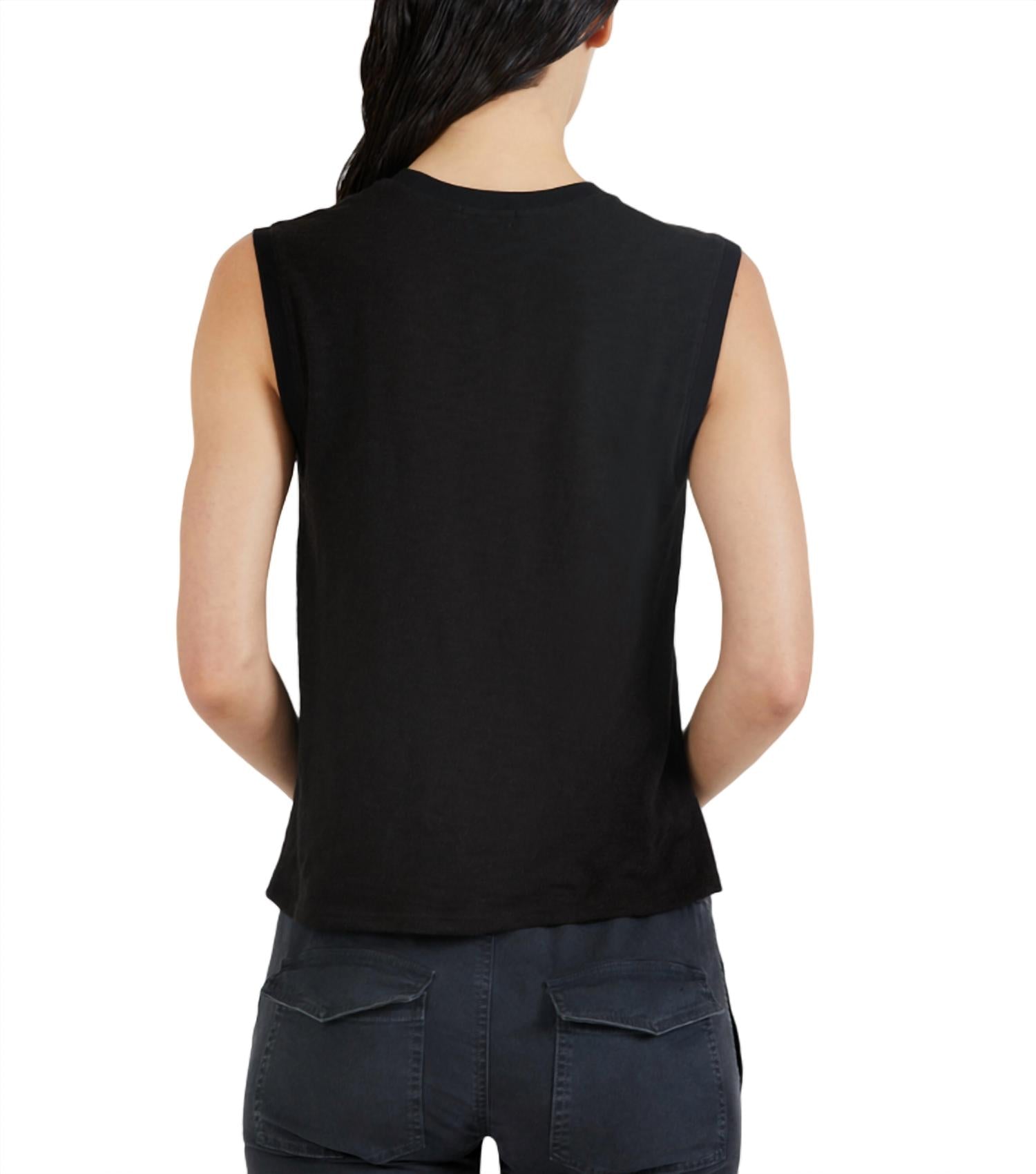 SCHOOLBOY SLEEVELESS TEE
