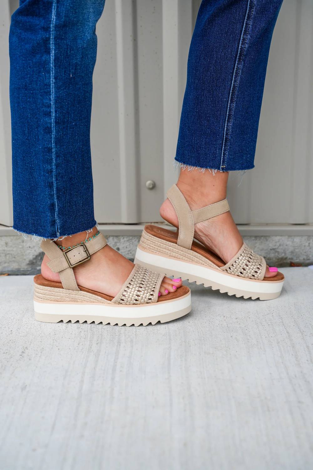 Toms - Women's Diana Wedge Sandal