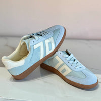 Back 70 - Women's Cloud D26 Sneakers