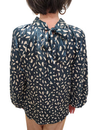 Kld. Signature - Twist Neck Top