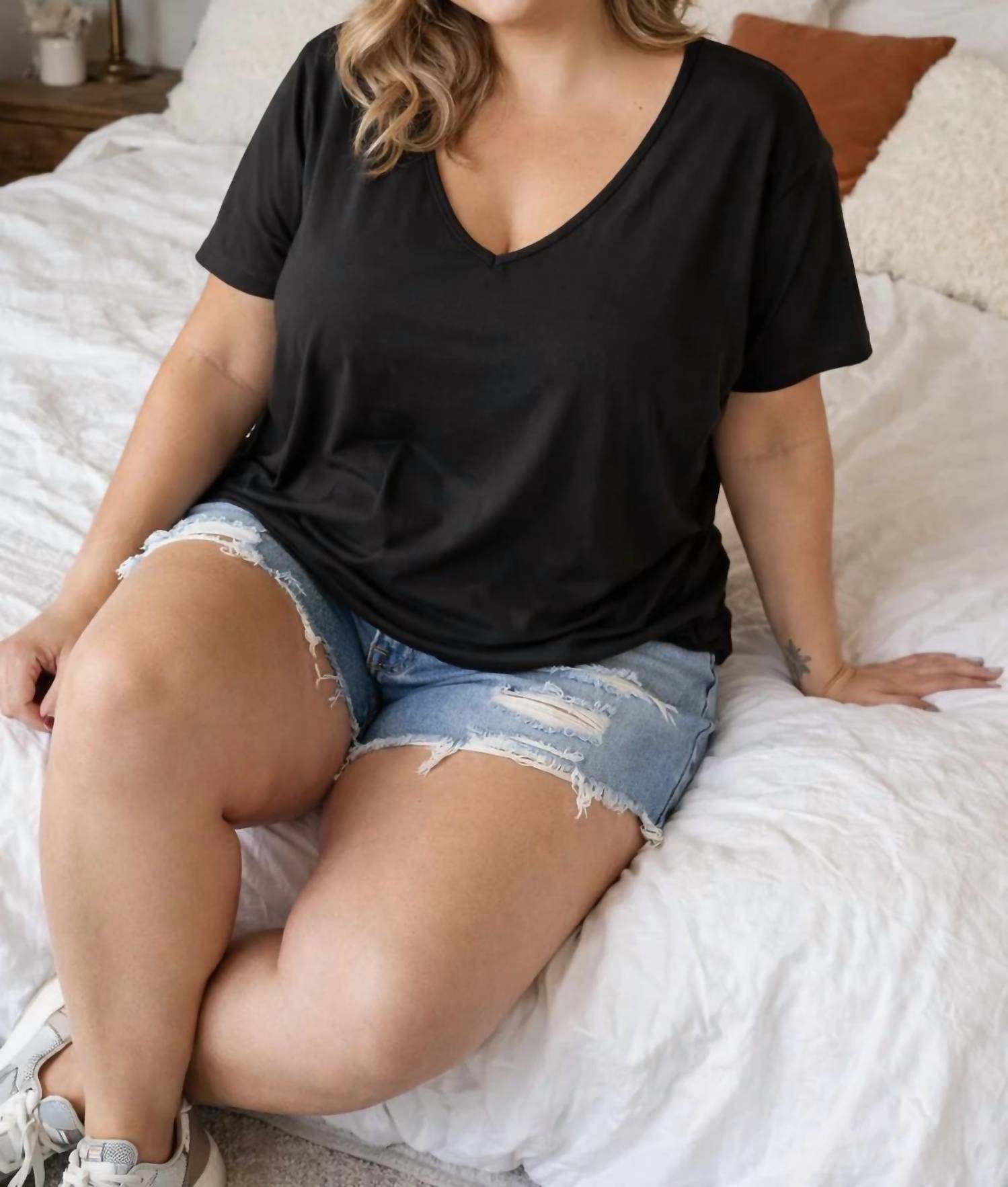 Zenana - Short Sleeve V Neck Hi-low Hem Top - Plus