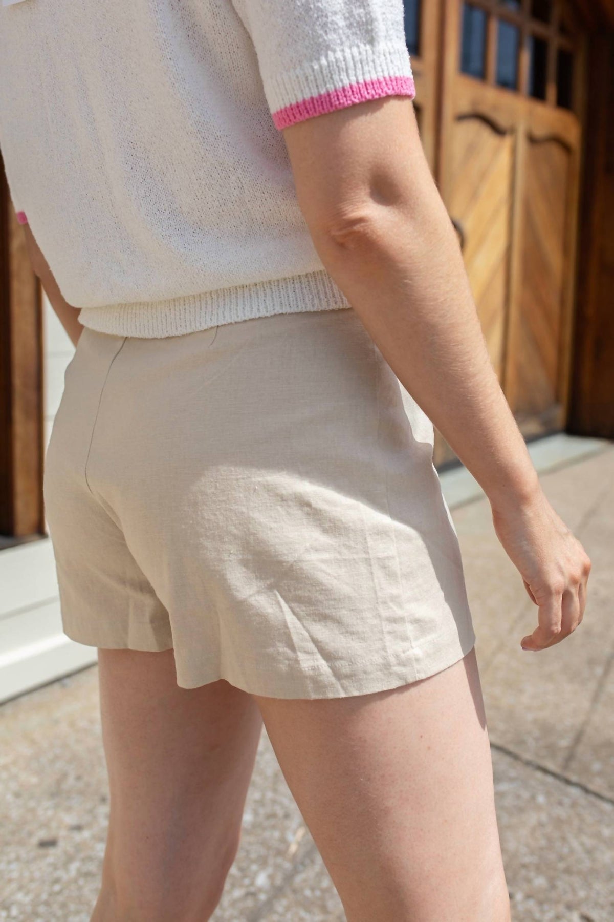 EN CREME Off We Go Paperbag Linen Shorts in beige - women's shorts - detail view