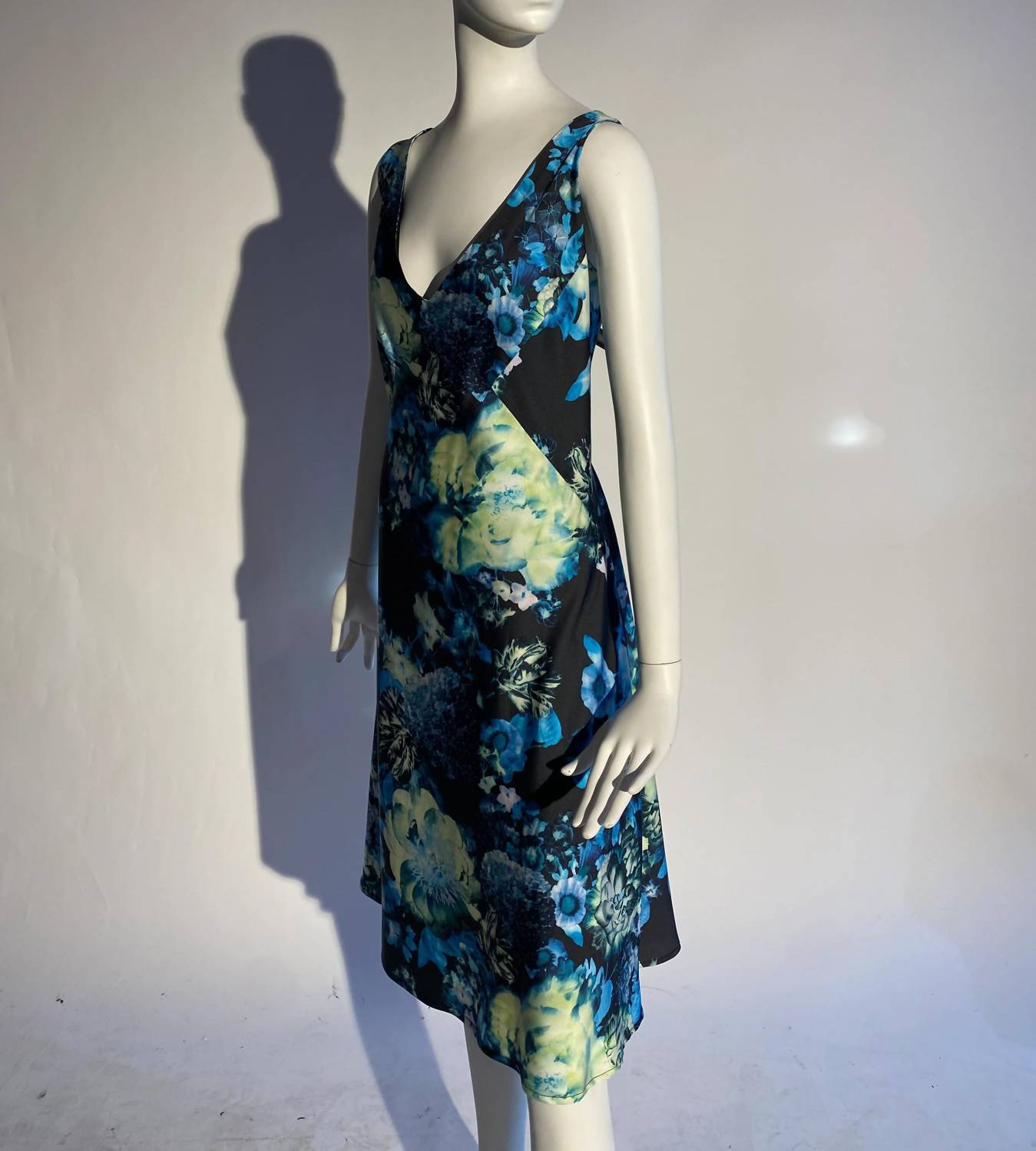 Kevan Hall - Floral V-Neck Slip Dress