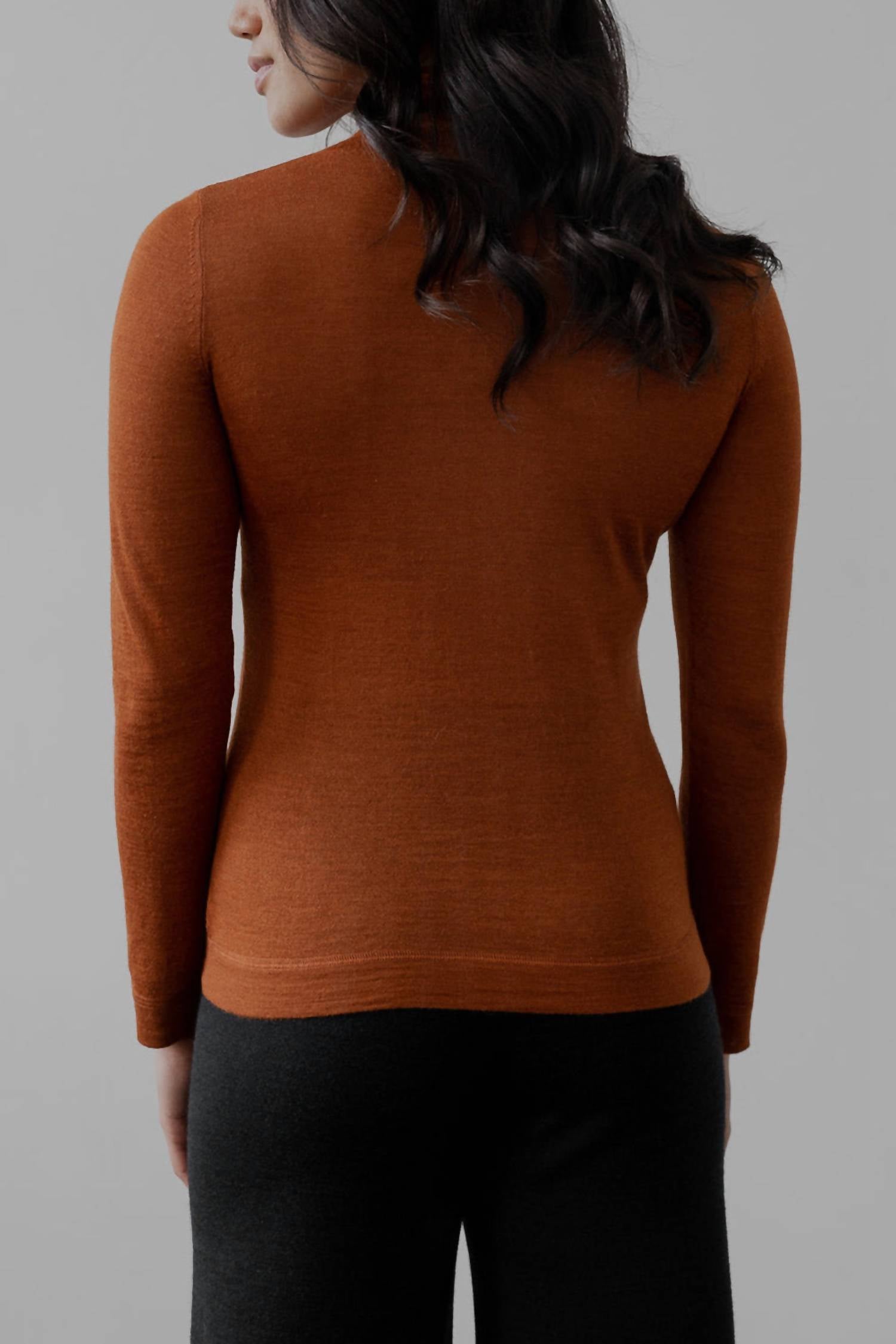 SSKEIN Turtle Neck Pullover in rust - women's sweater - detail view