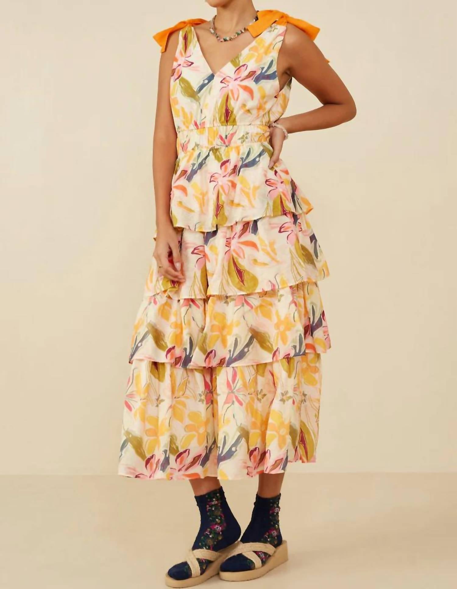 Hayden La - Textured Tiered Floral V Neck Dress