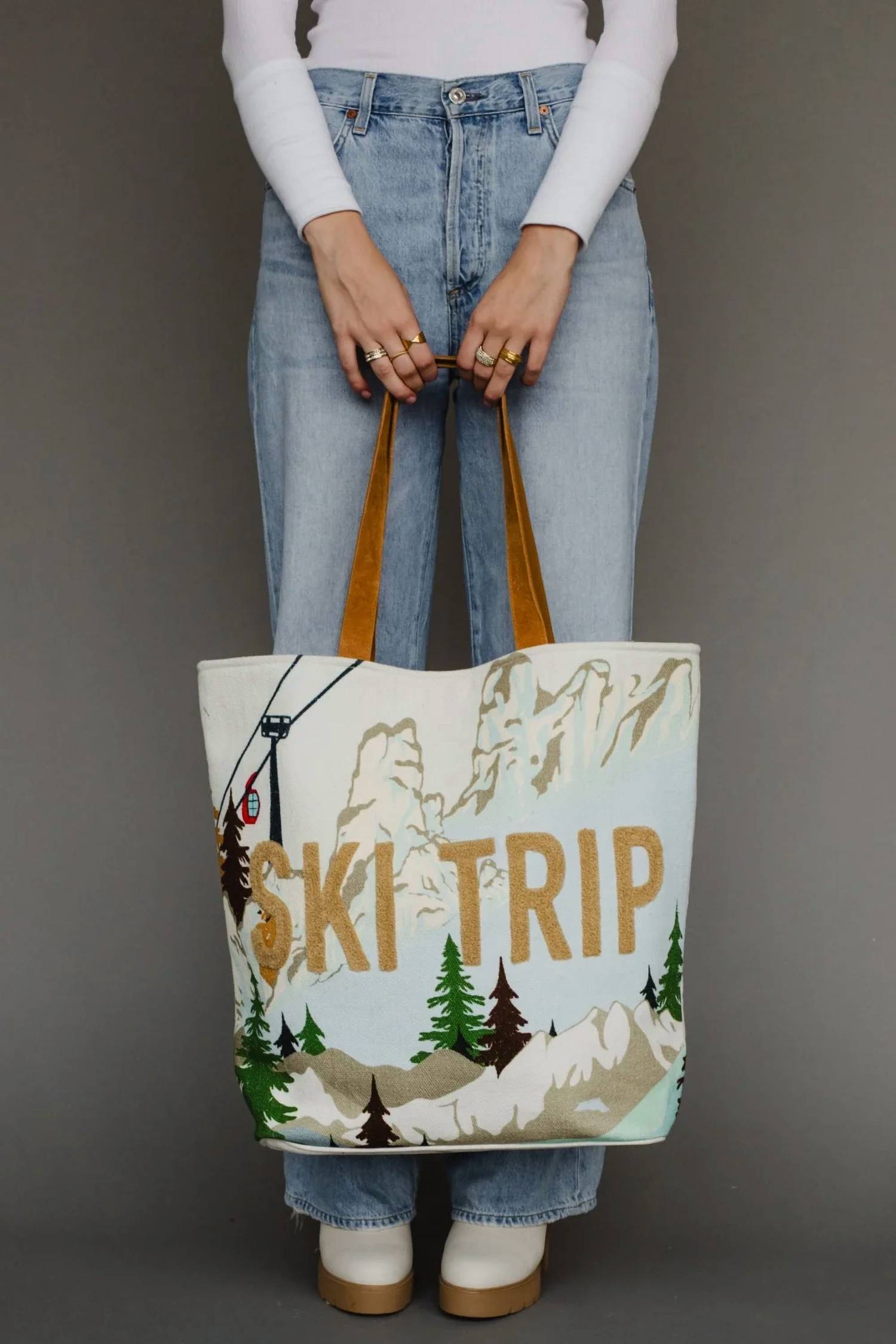Panache - Women's Ski Resort Scene Tote