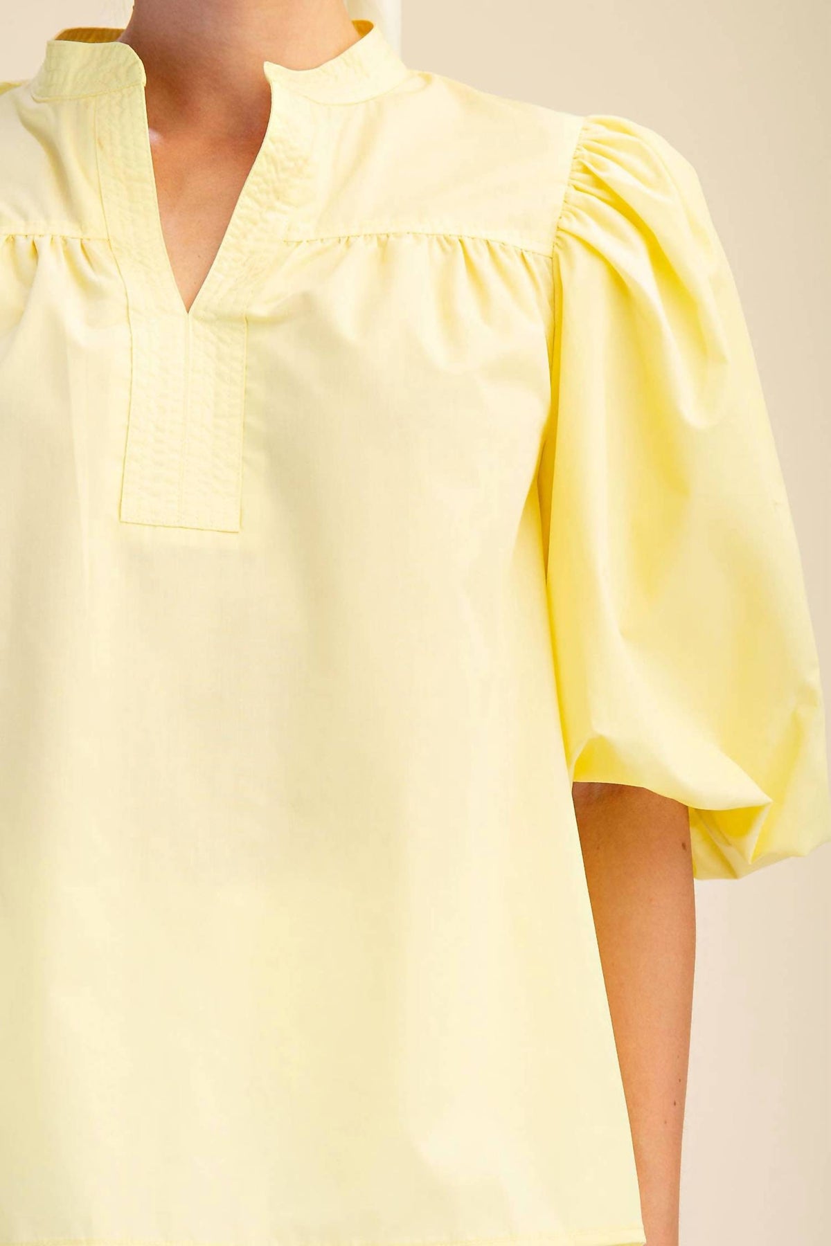 Glam - Collar V-neck Bubble Sleeve Poplin Top