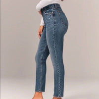 Abercrombie & Fitch - Women's Ultra High Rise Ankle Straight Jeans - Regular