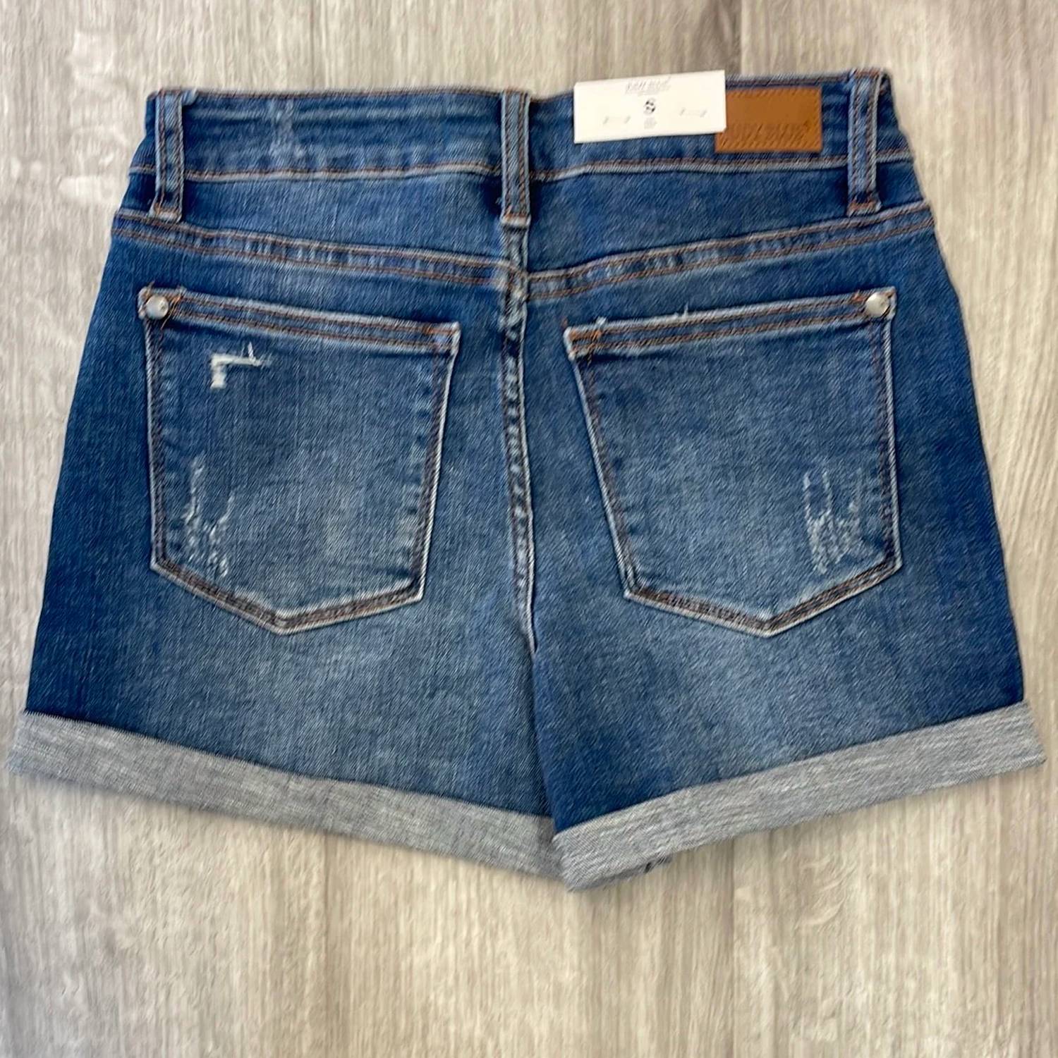 Judy Blue - Women's Hi-rise Star Patch Shorts