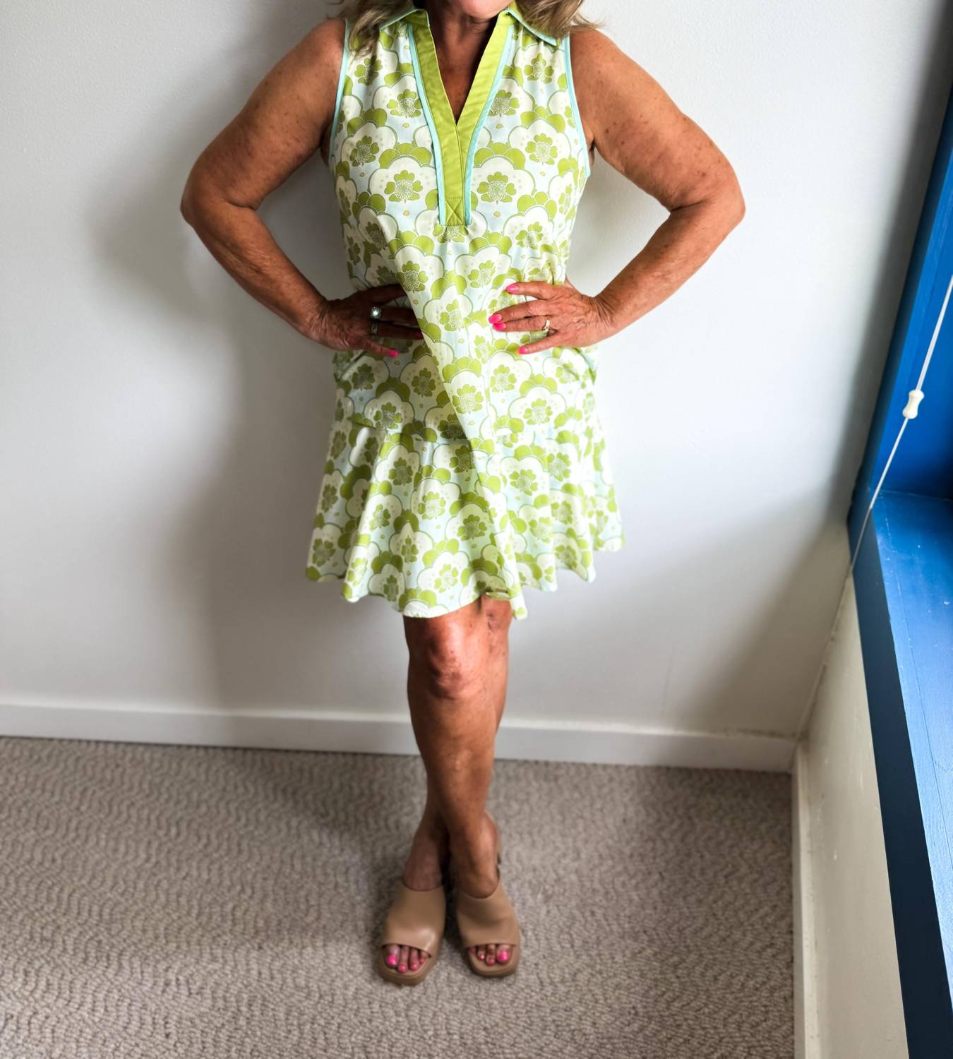 Entro - Garden Swing V-neck Mini Dress