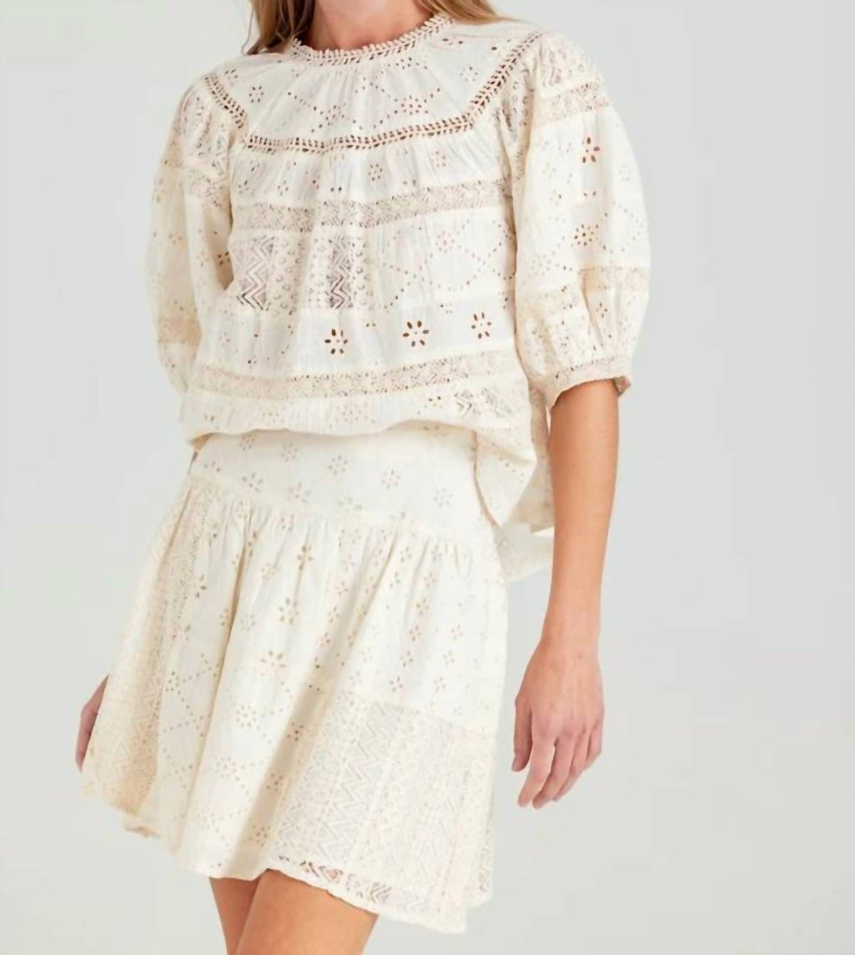 Sundays - Dureya Top