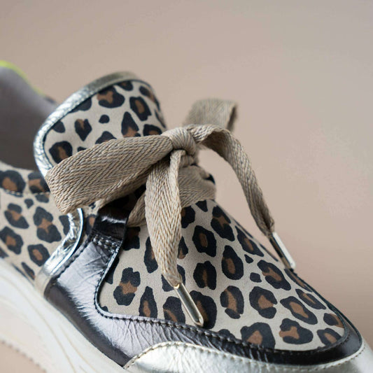 Vaddia - Women's Bikini Sneaker