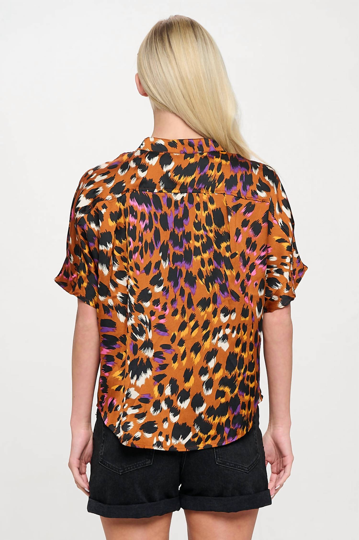 Meet Me In Santorini - Kaii V Neck Top