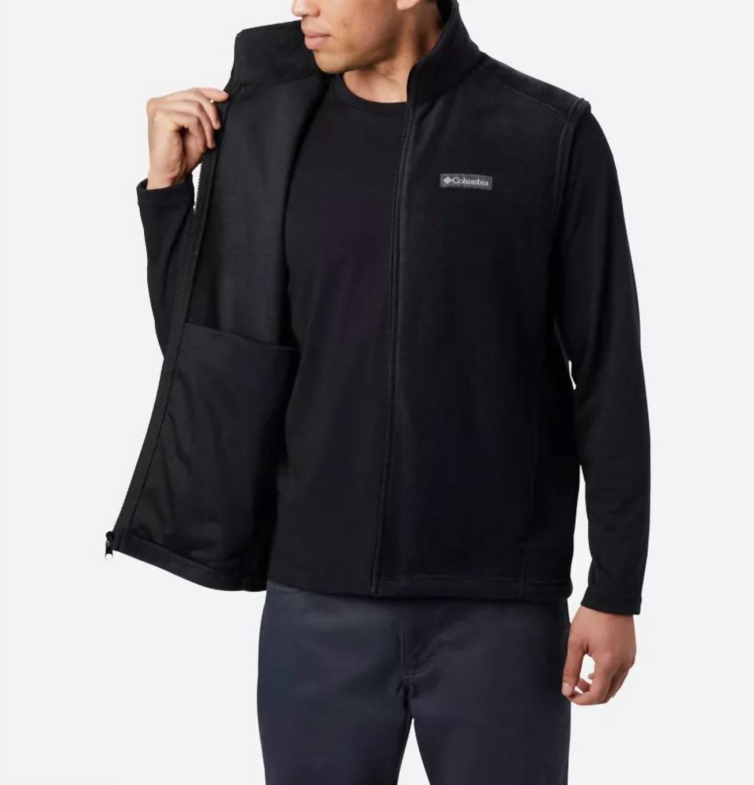 Columbia Steens Mountain Vest in black - men's jacket - detail view