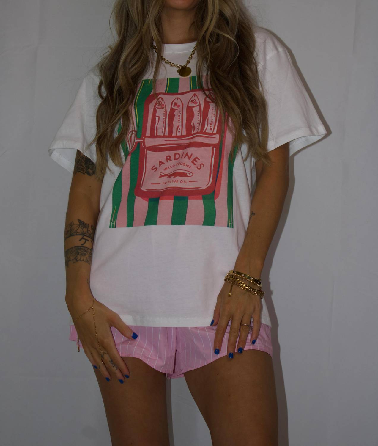 Urban Daizy - Sardine Graphic Tee And Striped Shorts Set