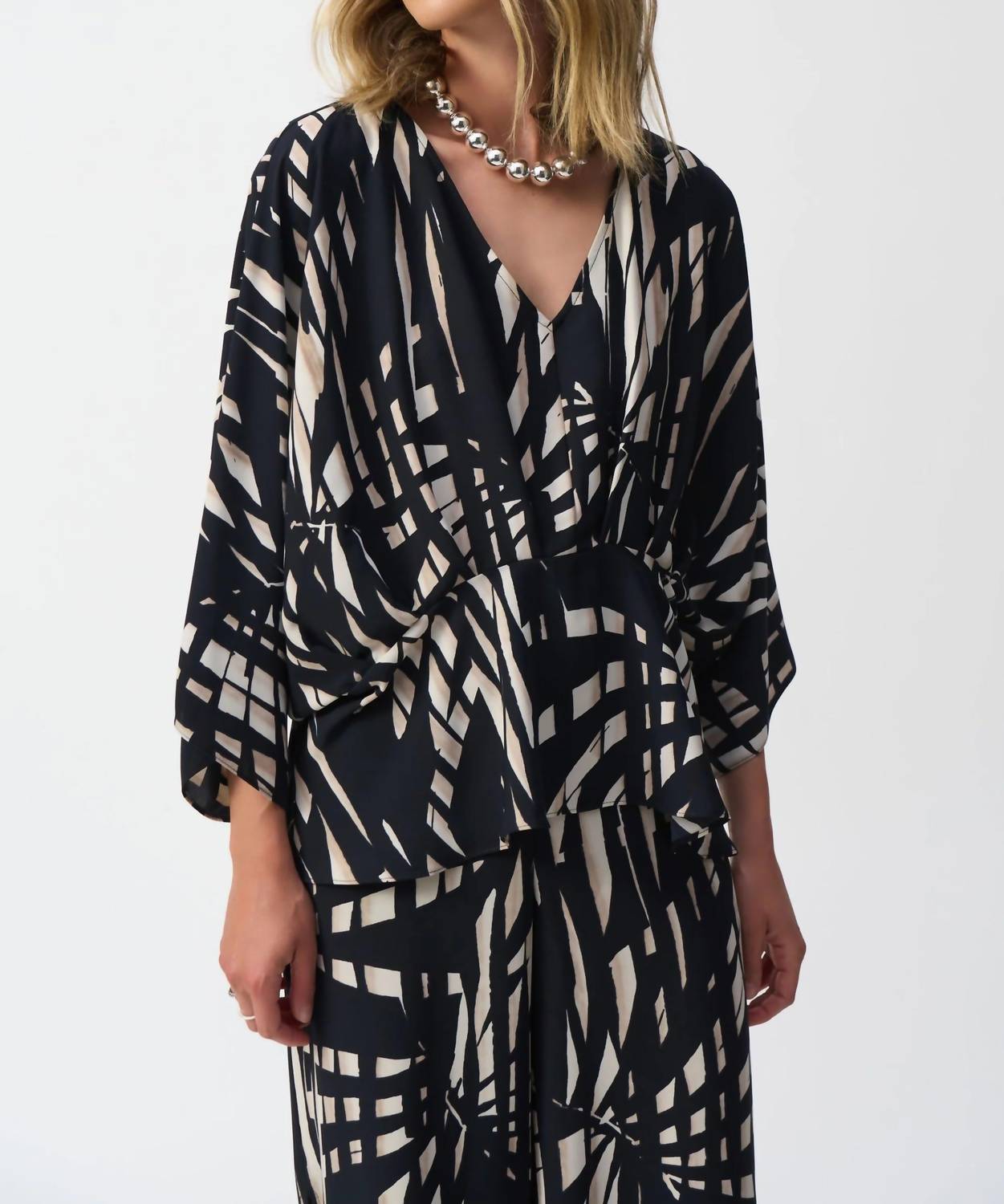 Joseph Ribkoff - Tropical Print V-neck Peplum Top