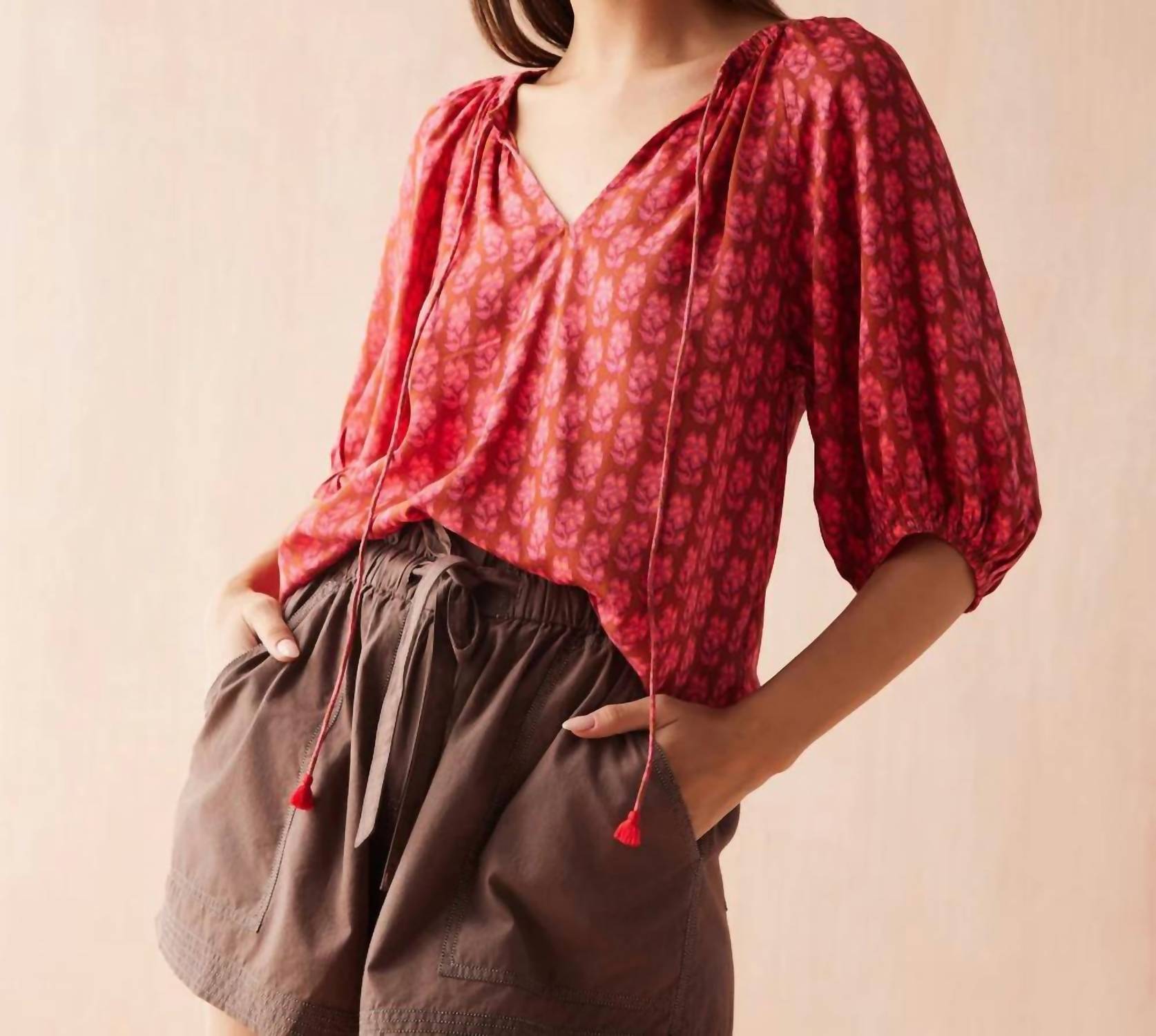 Omika - Isla Elastic Sleeve Blouse