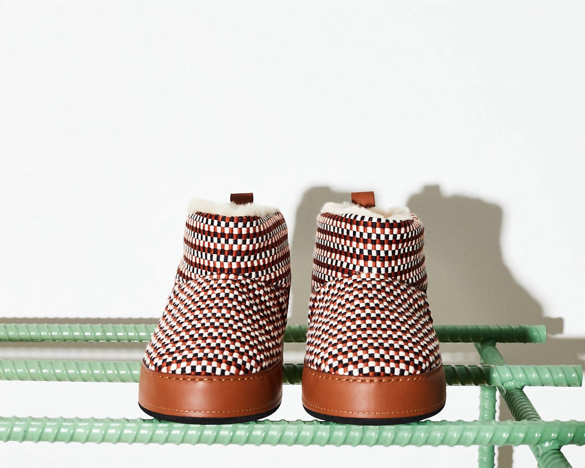 Amambaih - Women's Cozy Lounge Bootie