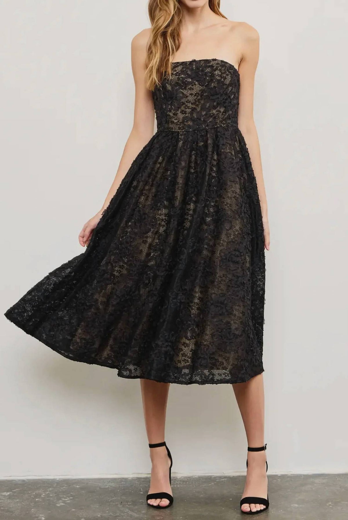 Mustard Seed - Strapless Overlay Lace Midi Dress
