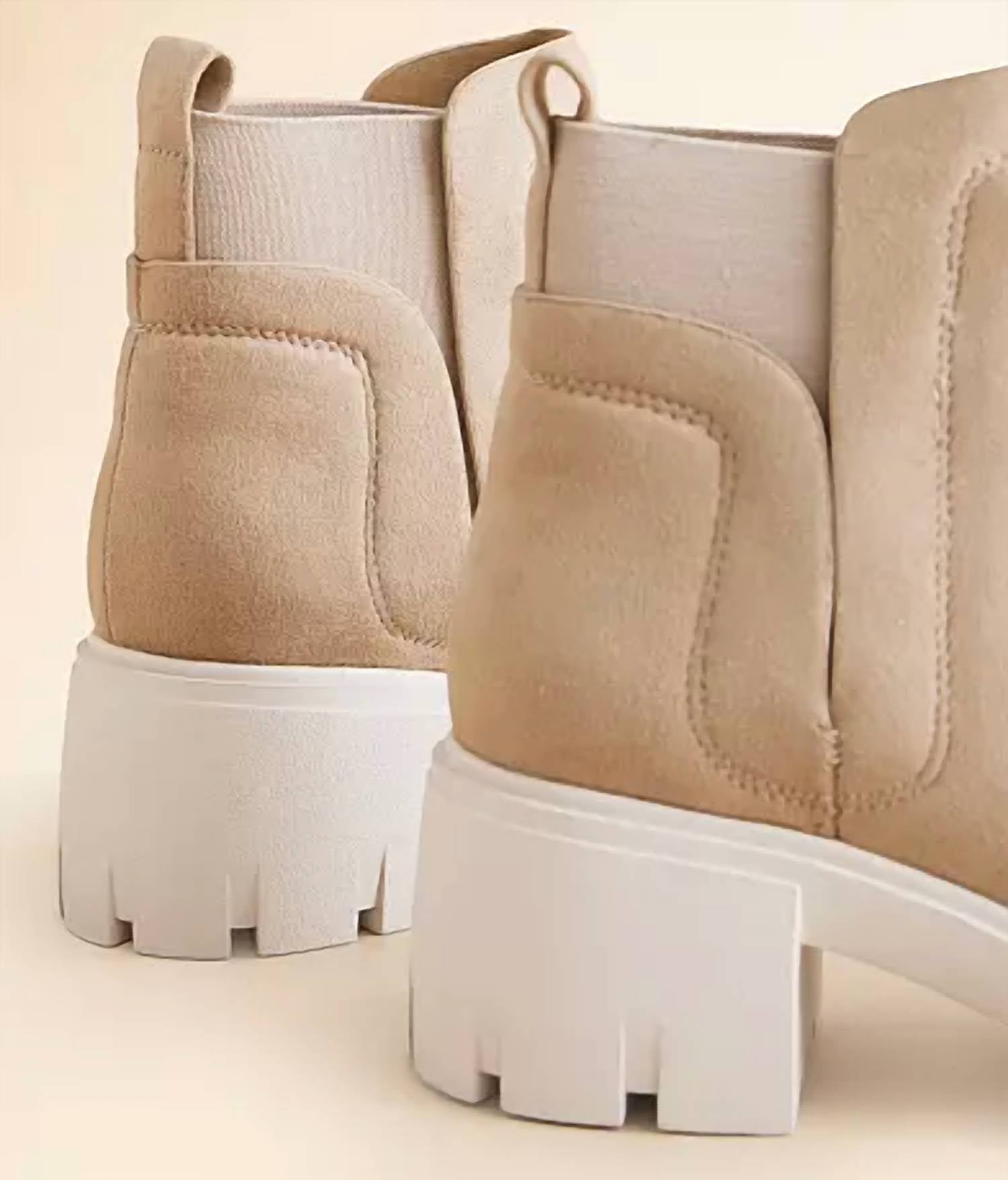 Soda - Women's Ritah Lug Chelsea Ankle Boots