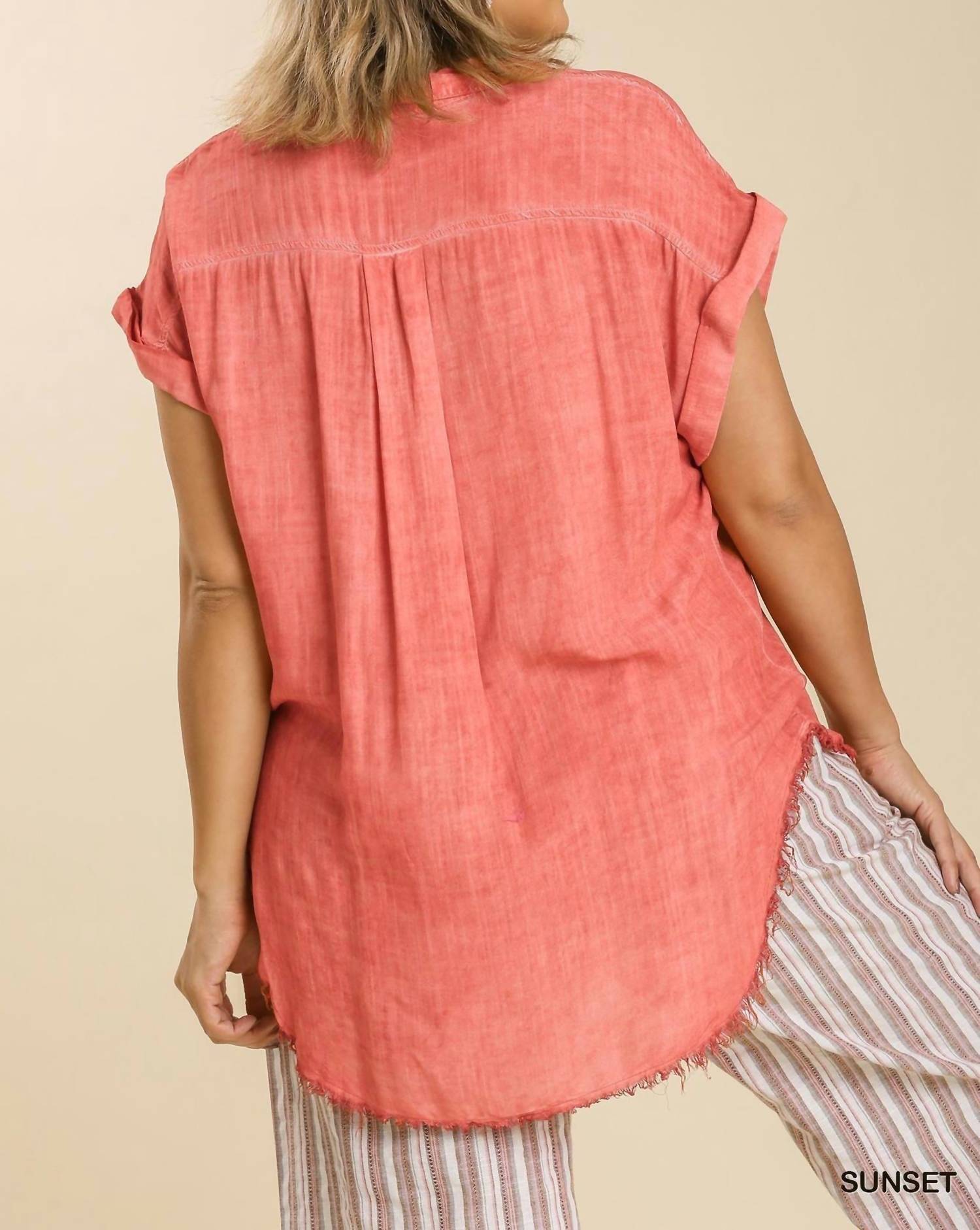 Umgee - Fade Wash Button Front Top - Plus