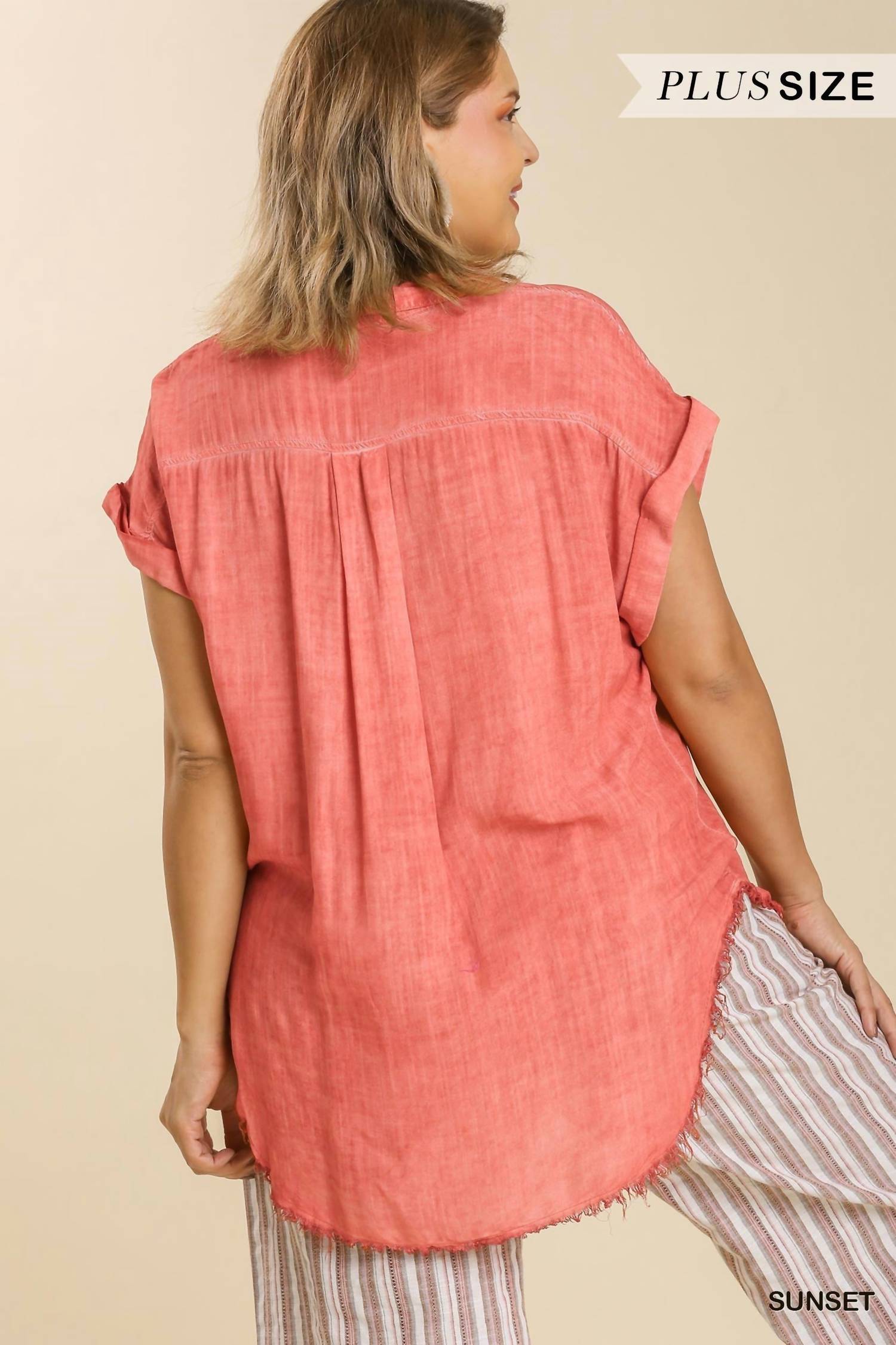 Umgee - Fade Wash Button Front Top - Plus