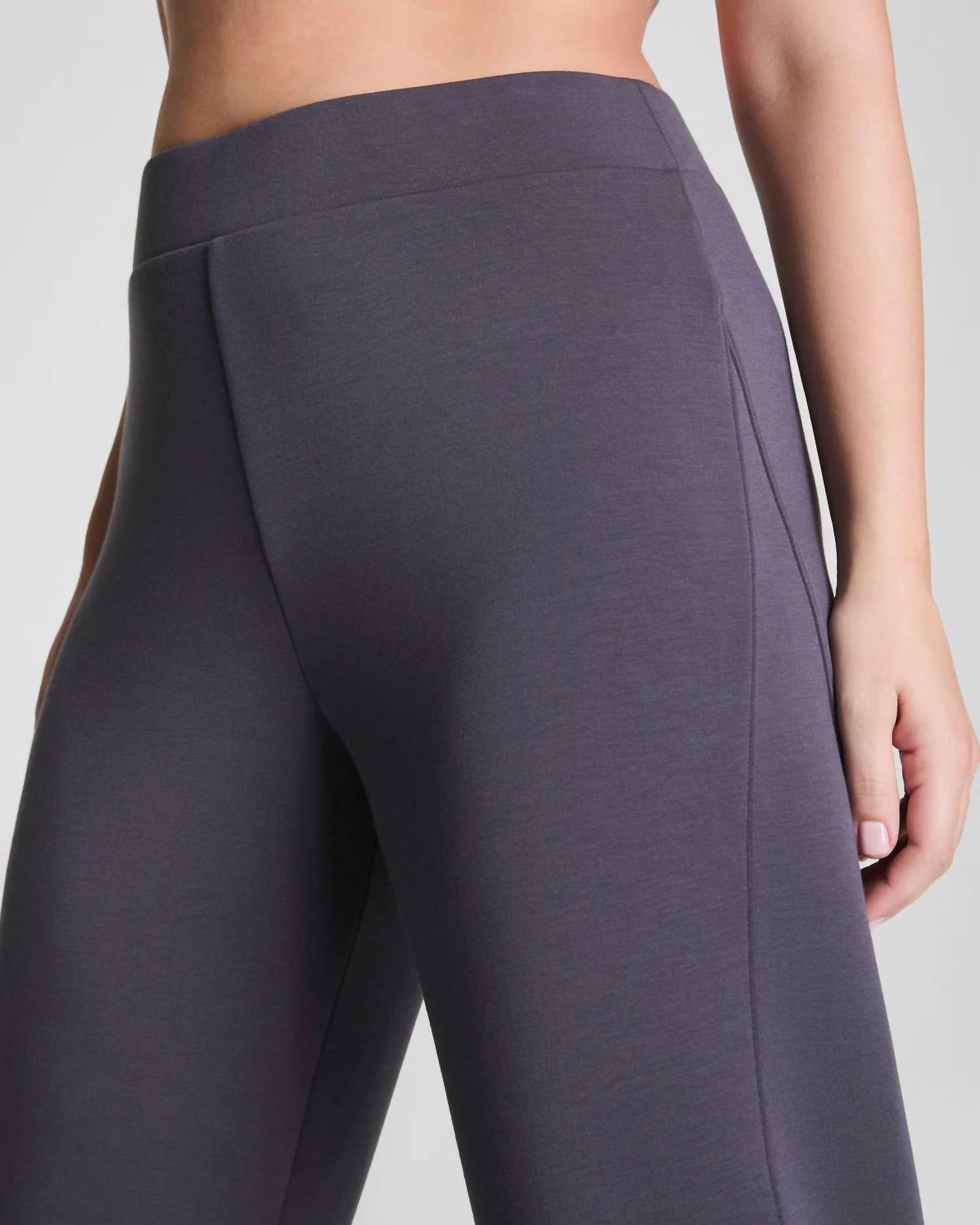 Spanx - Barrel Leg Pant