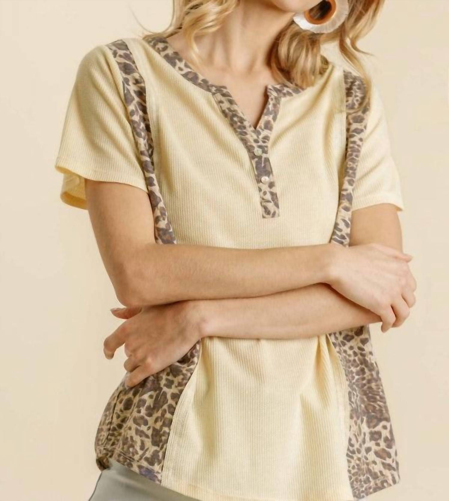 Umgee - Leopard Trim Waffle Knit Top
