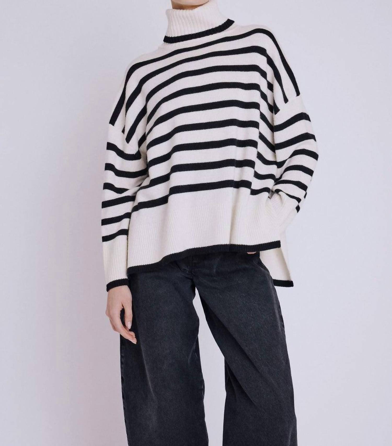Berenice - Annie Loose Turtleneck Sweater