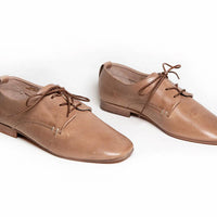 Either/Or - Women's Square Toe Vegetable-tanned Oxford Shoes