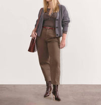 Everlane Women's The Utility Relaxed Barrel Organic Cotton Pants in cocoa - women's pants - detail view