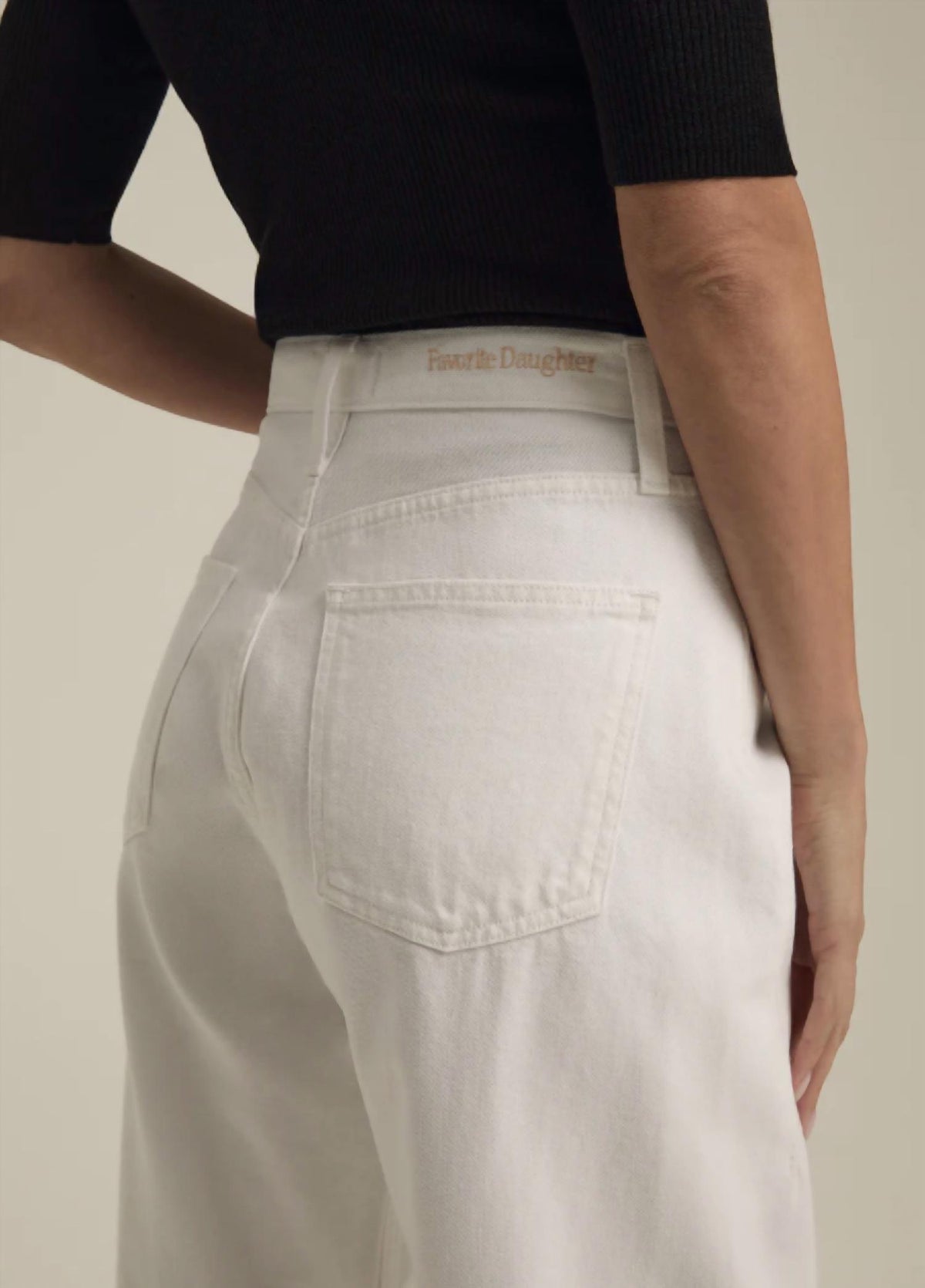 Favorite Daughter - Nikki Barrel Jeans