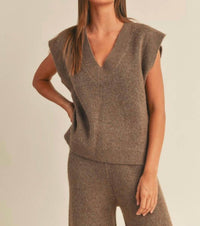 Miou Muse - Sweater Vest Set
