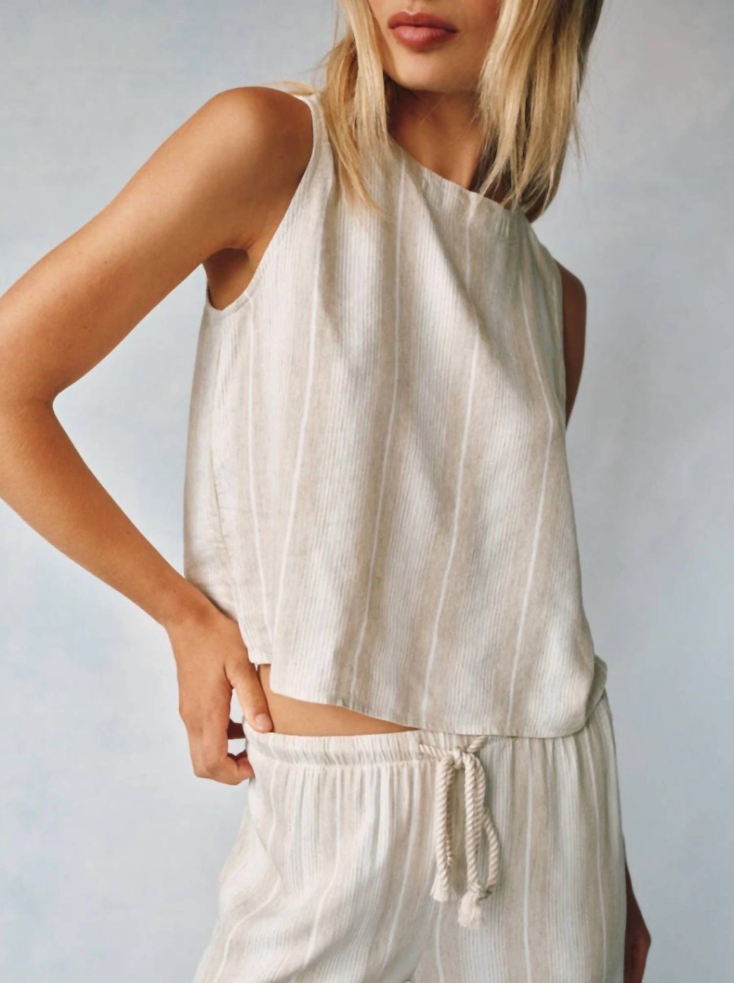 Bella Dahl - Sleeveless Button Back Top