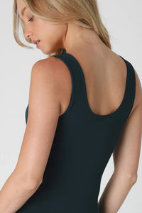 Nikibiki - Clean Line Sweet Heart Tank Top